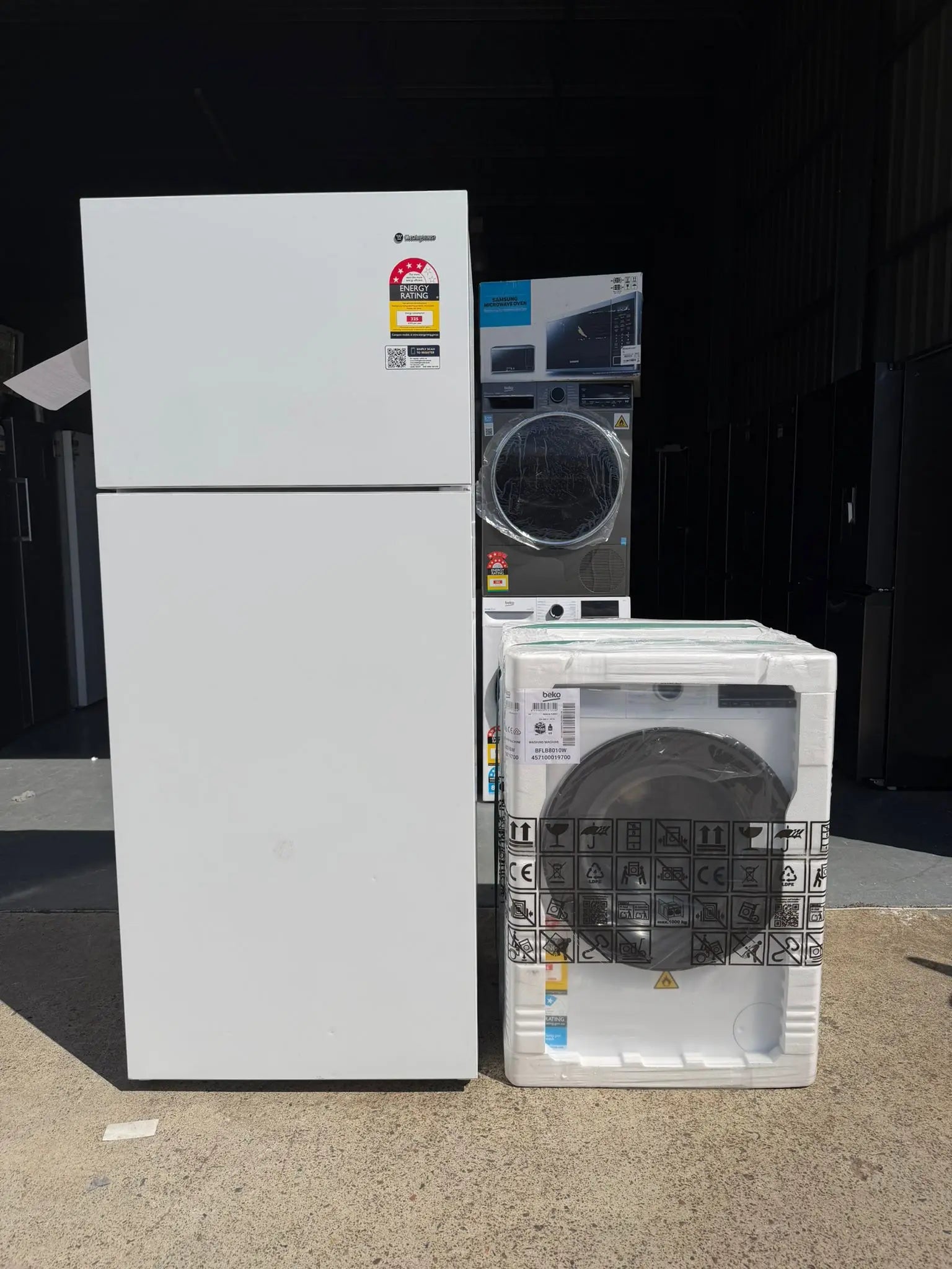 Westinghouse 431L Fridge Freezer (Like New) + Beko 8kg Washing Machine (Carton Damage) Combo | BRISBANE