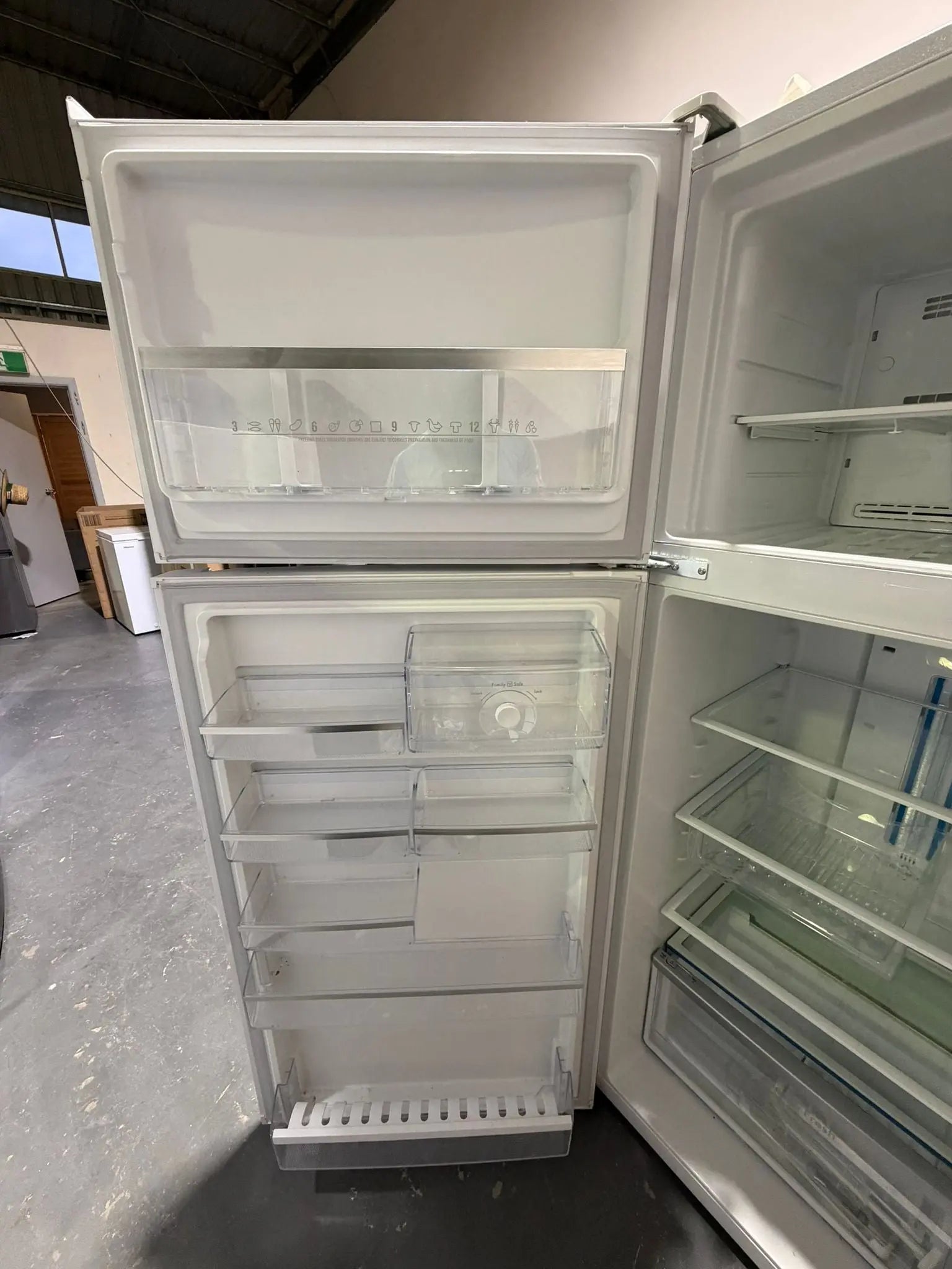 Westinghouse 453L Top Mount Fridge White – WTB4600WA – Refurbished | BRISBANE