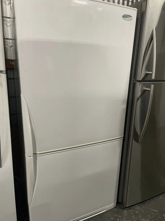 Westinghouse 500 litres fridge freezer | ADELAIDE