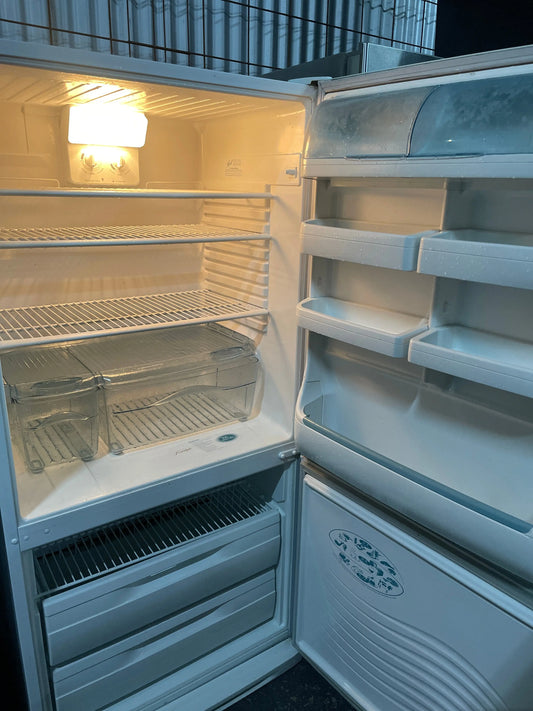 Westinghouse 500 litres fridge freezer | ADELAIDE