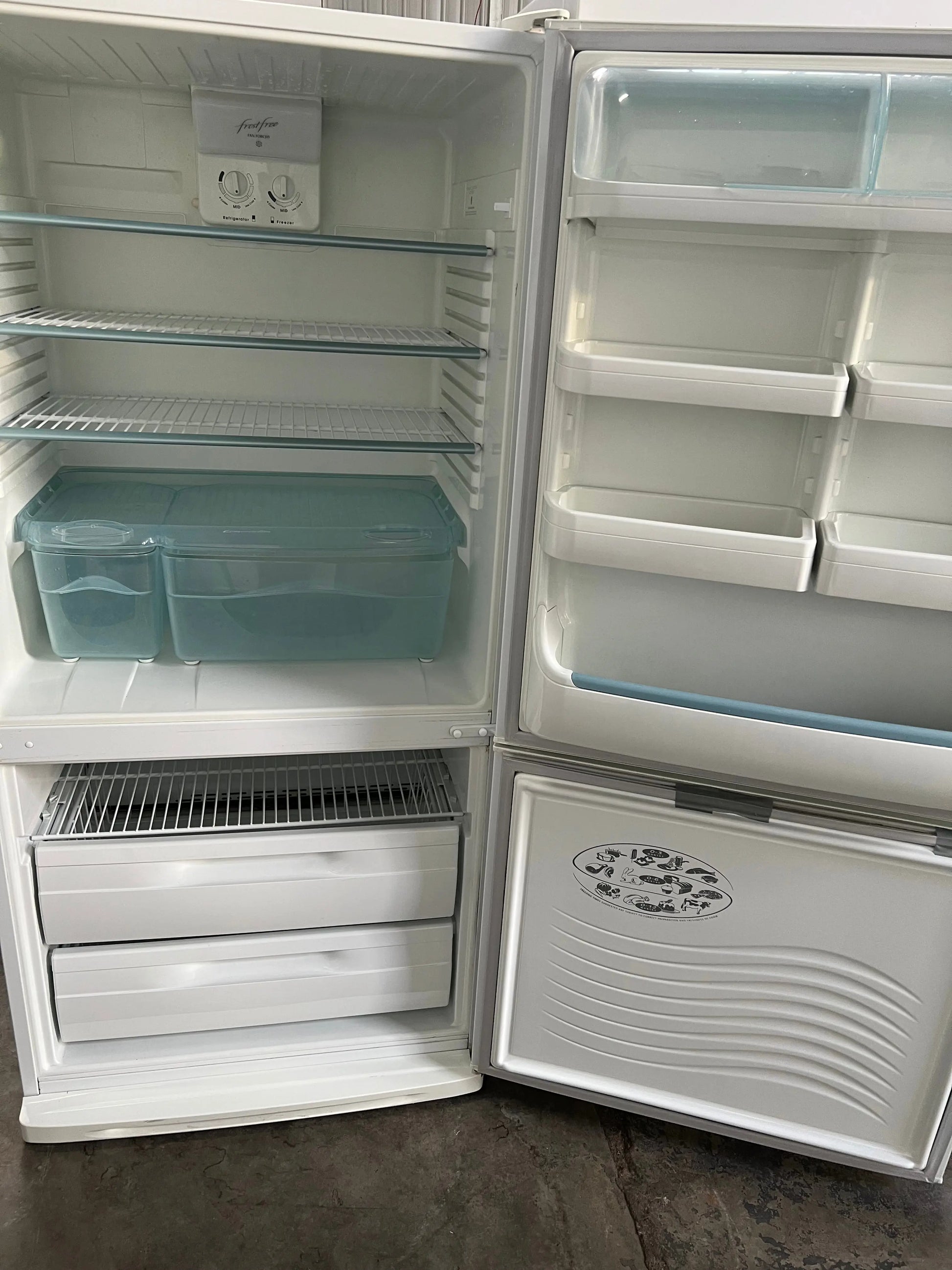 Westinghouse 500 litres fridge freezer | ADELAIDE