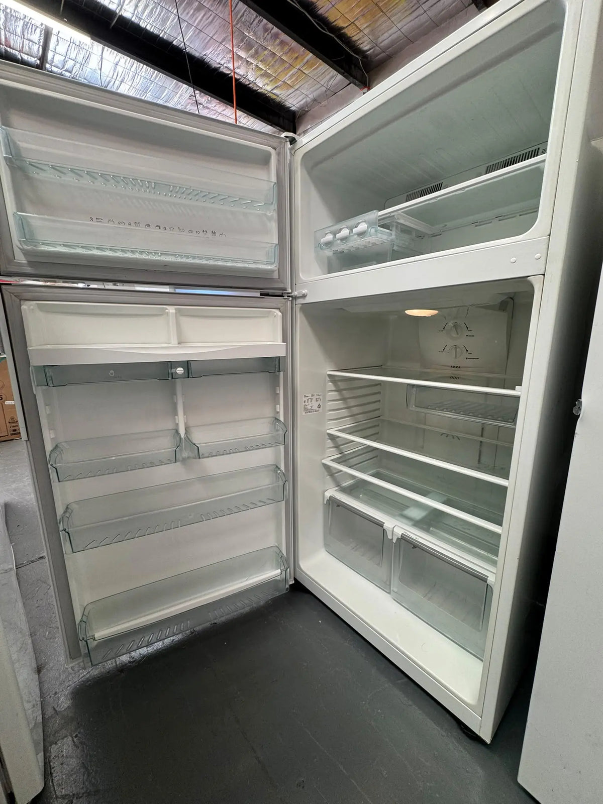Westinghouse 520L Top Mount Refrigerator – Refurbished | SYDNEY