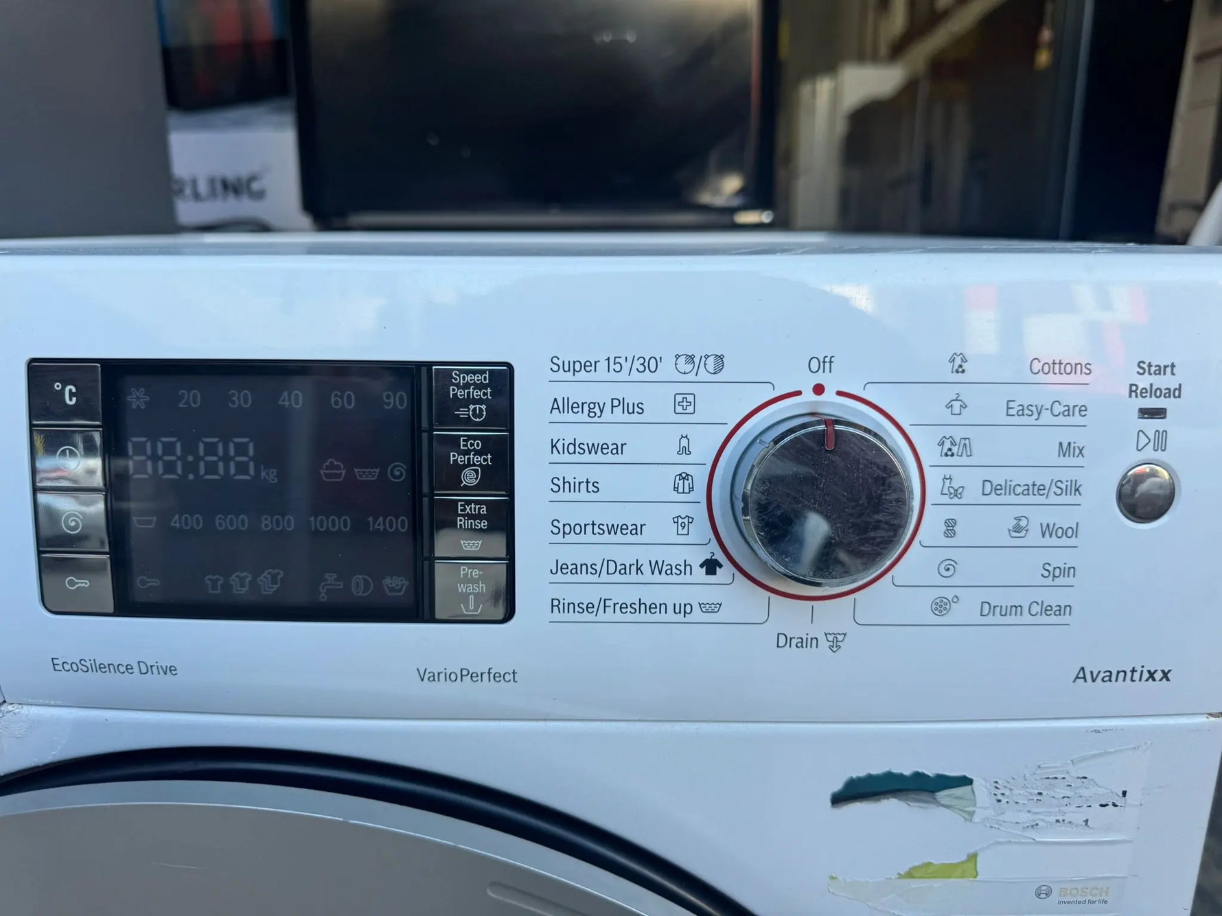 Westinghouse 529L Fridge Freezer & Bosch 7.5kg Washing Machine – Refurbished Combo | MELBOURNE