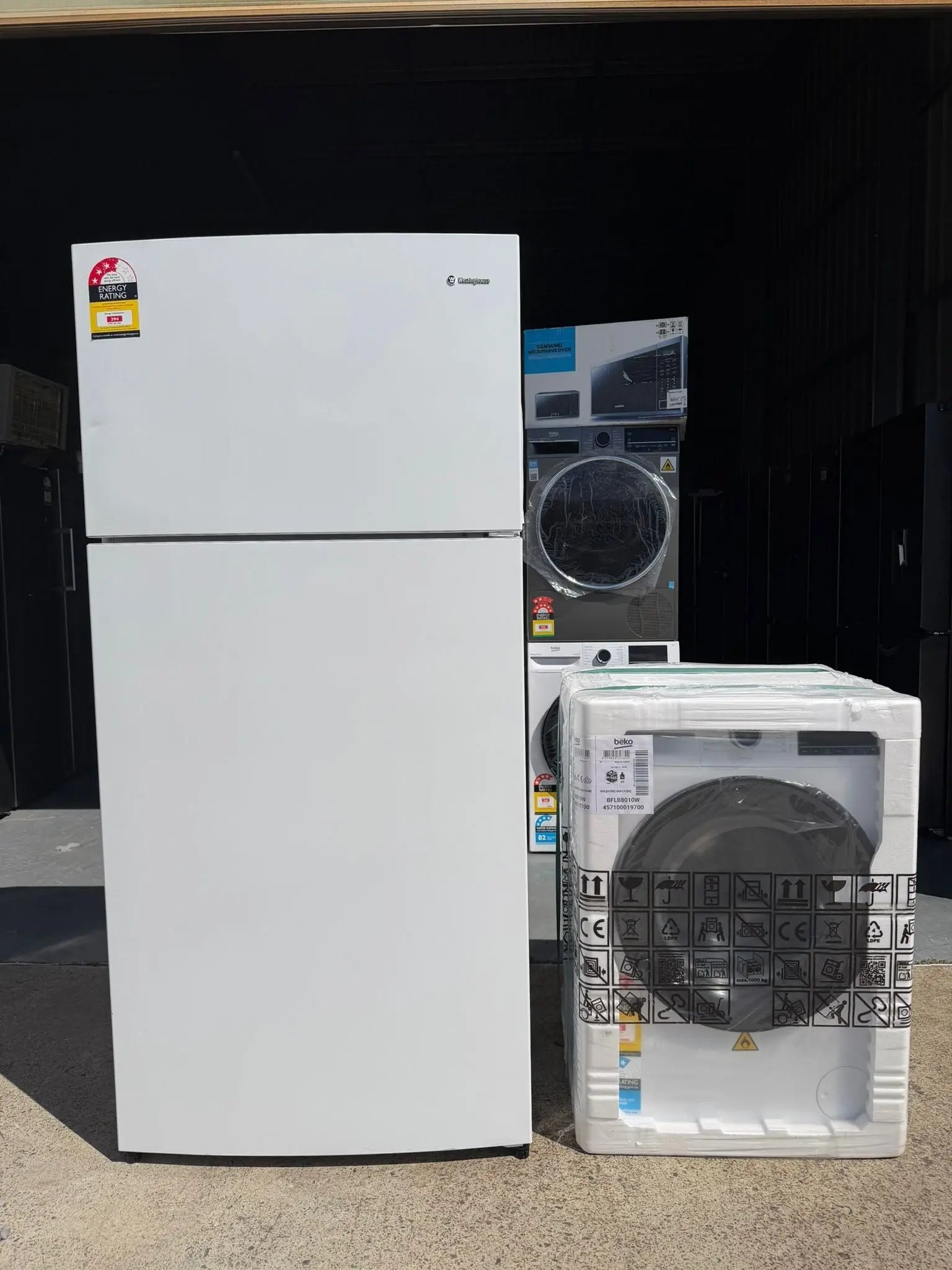 Westinghouse 536L Fridge Freezer (Like New) + Beko 8kg Washing Machine Combo | BRISBANE