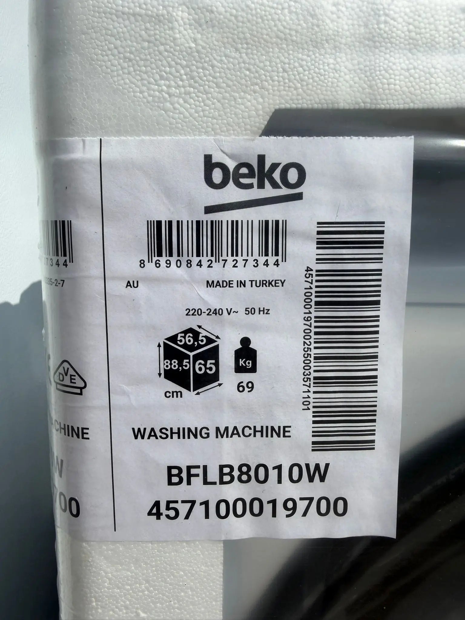 Westinghouse 536L Fridge Freezer (Like New) + Beko 8kg Washing Machine Combo | BRISBANE