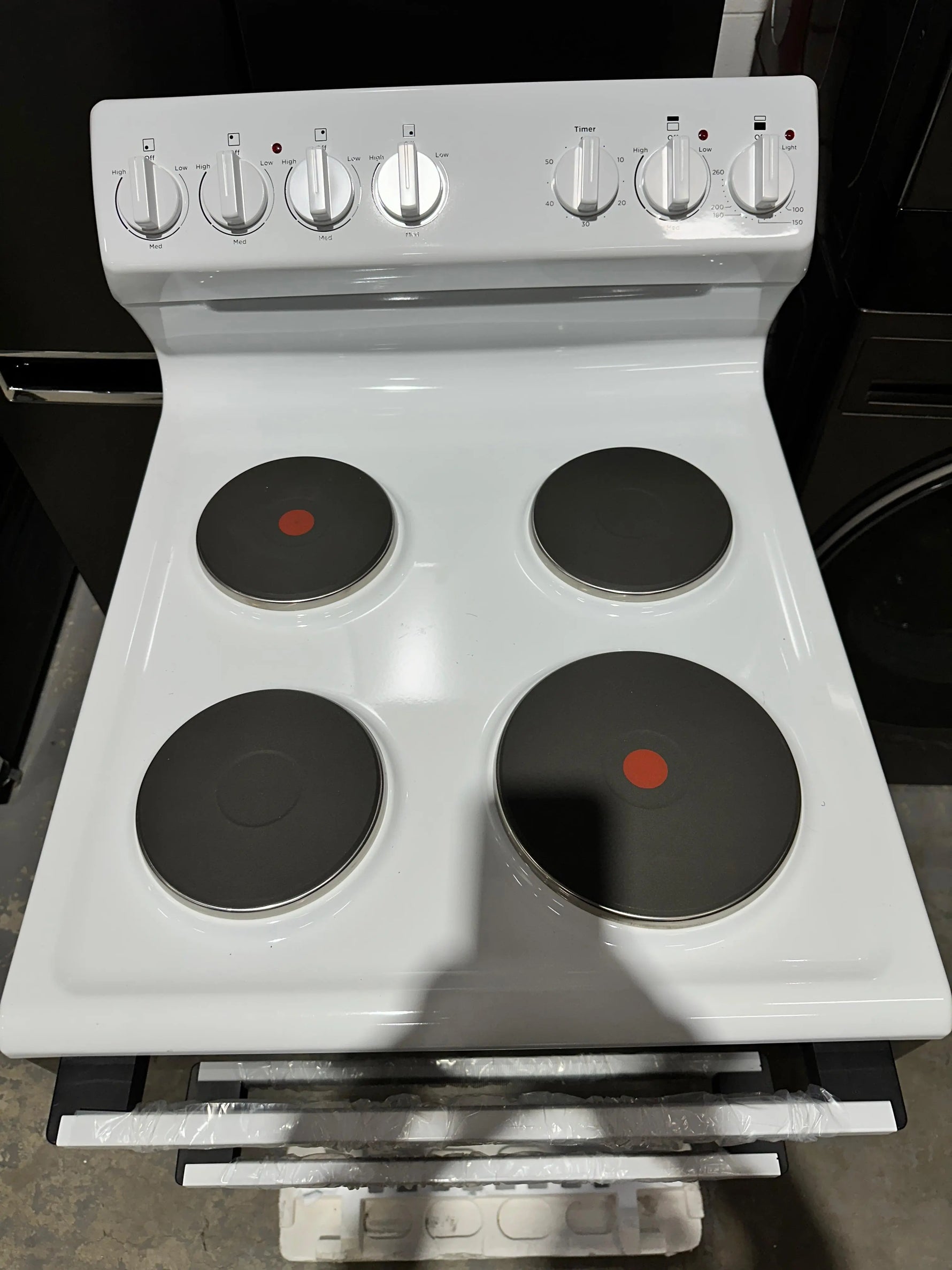 Westinghouse 54cm Freestanding Electric Oven & Solid Cooktop – Factory Second | ADELAIDE