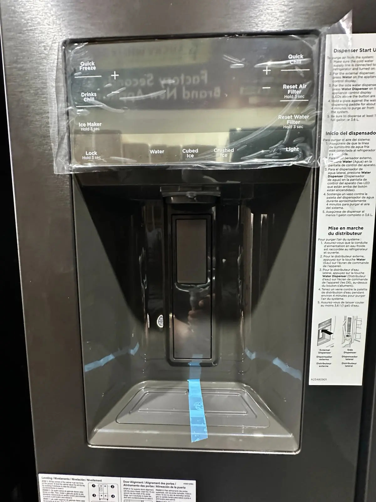 Westinghouse 609L Quad Door Fridge Freezer with Plumbed Ice & Water (Factory Seconds)