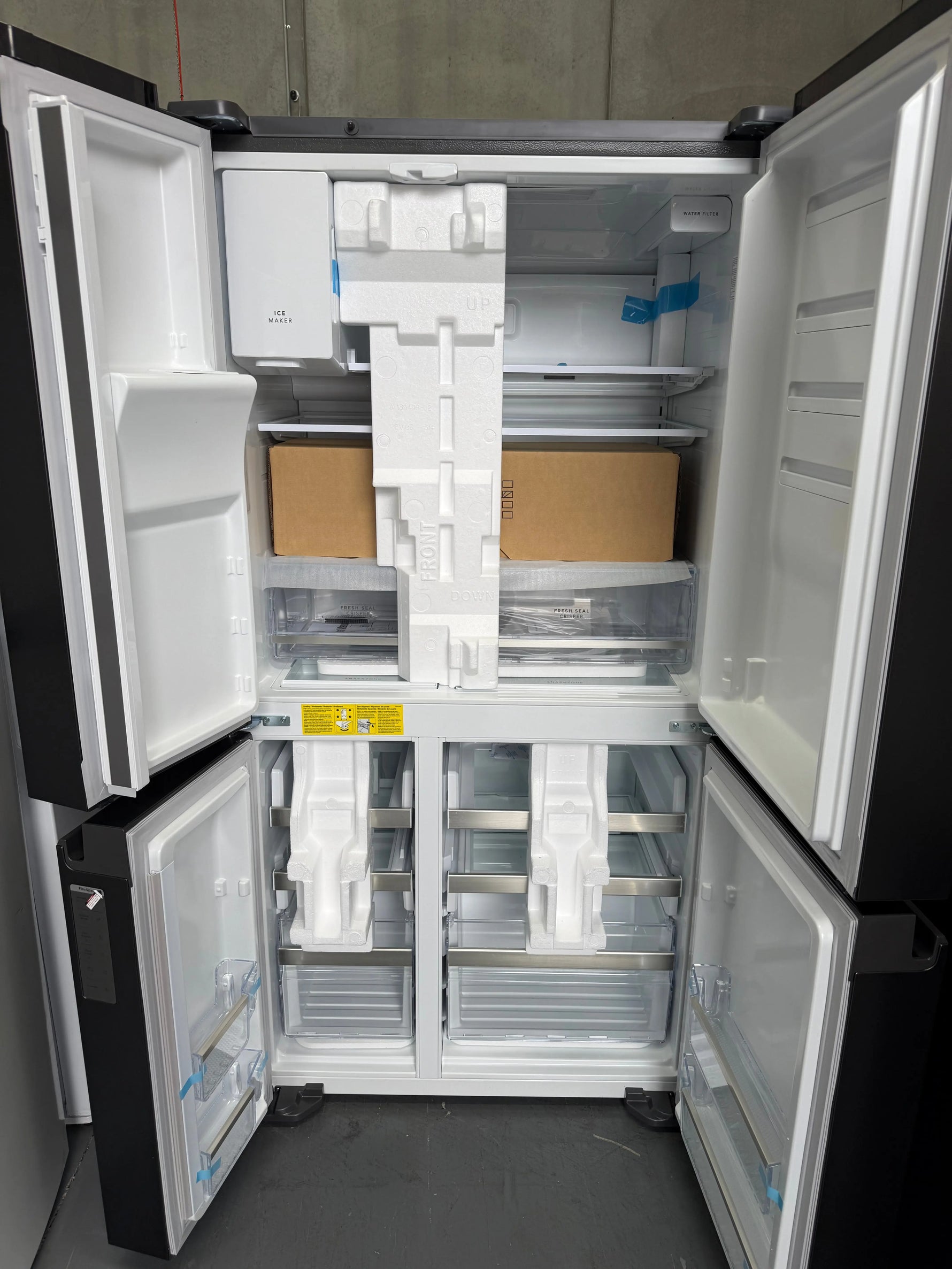 Westinghouse 617L Side-by-Side Fridge – Factory Seconds | WQE6170BB | Lucky white goods