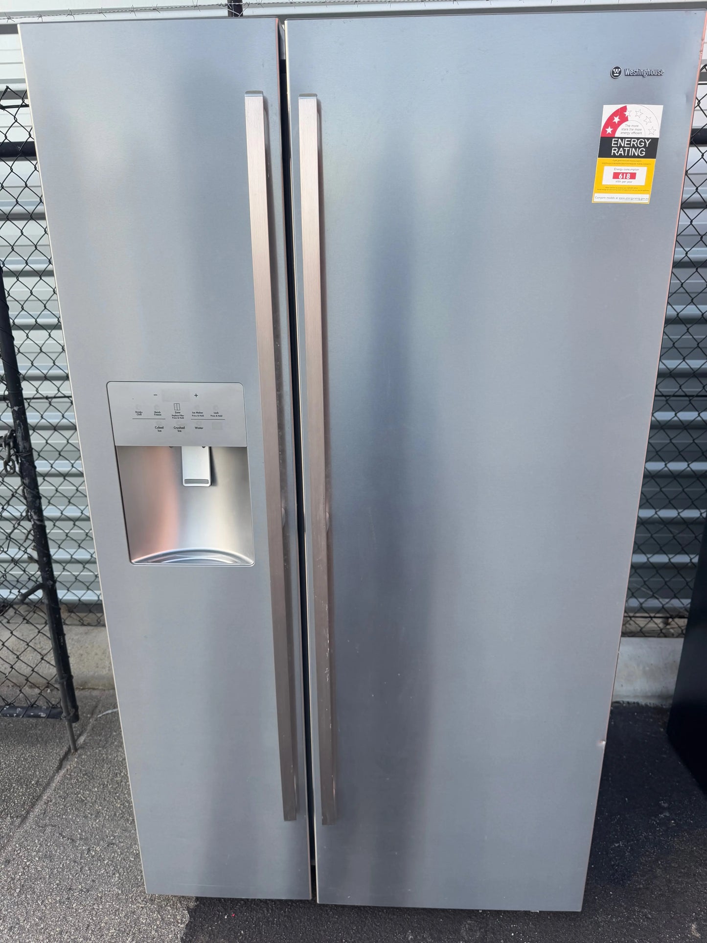 Westinghouse 680 litres fridge freezer | PERTH