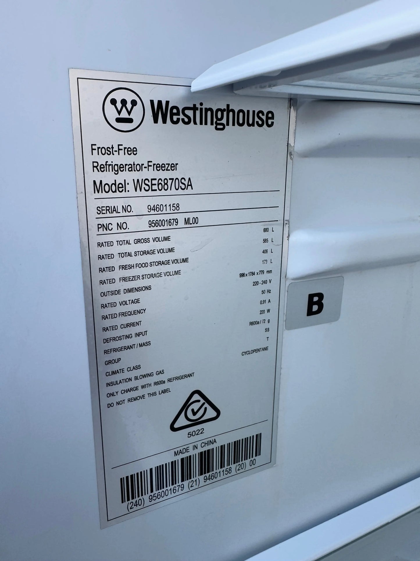 Westinghouse 680 litres fridge freezer | PERTH