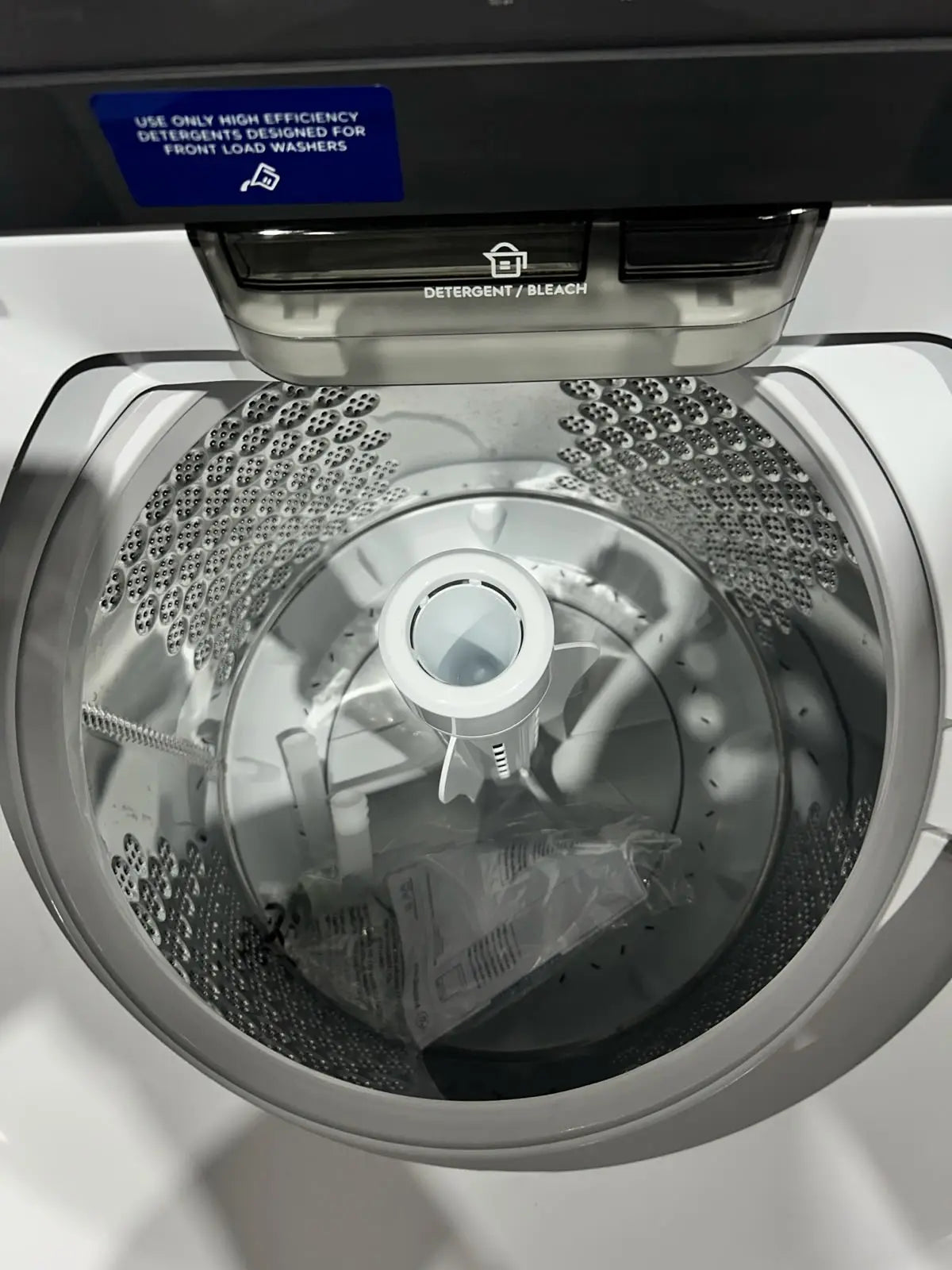 Westinghouse 6kg Top Load Washing Machine – Near New