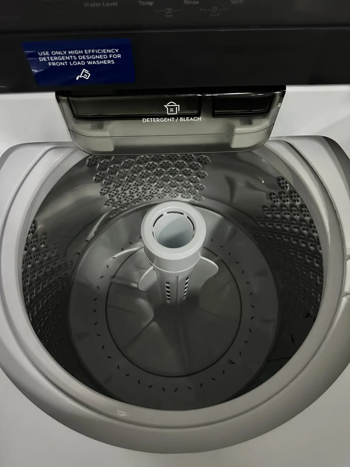 Westinghouse 7kg Top Load Washing Machine – Near New