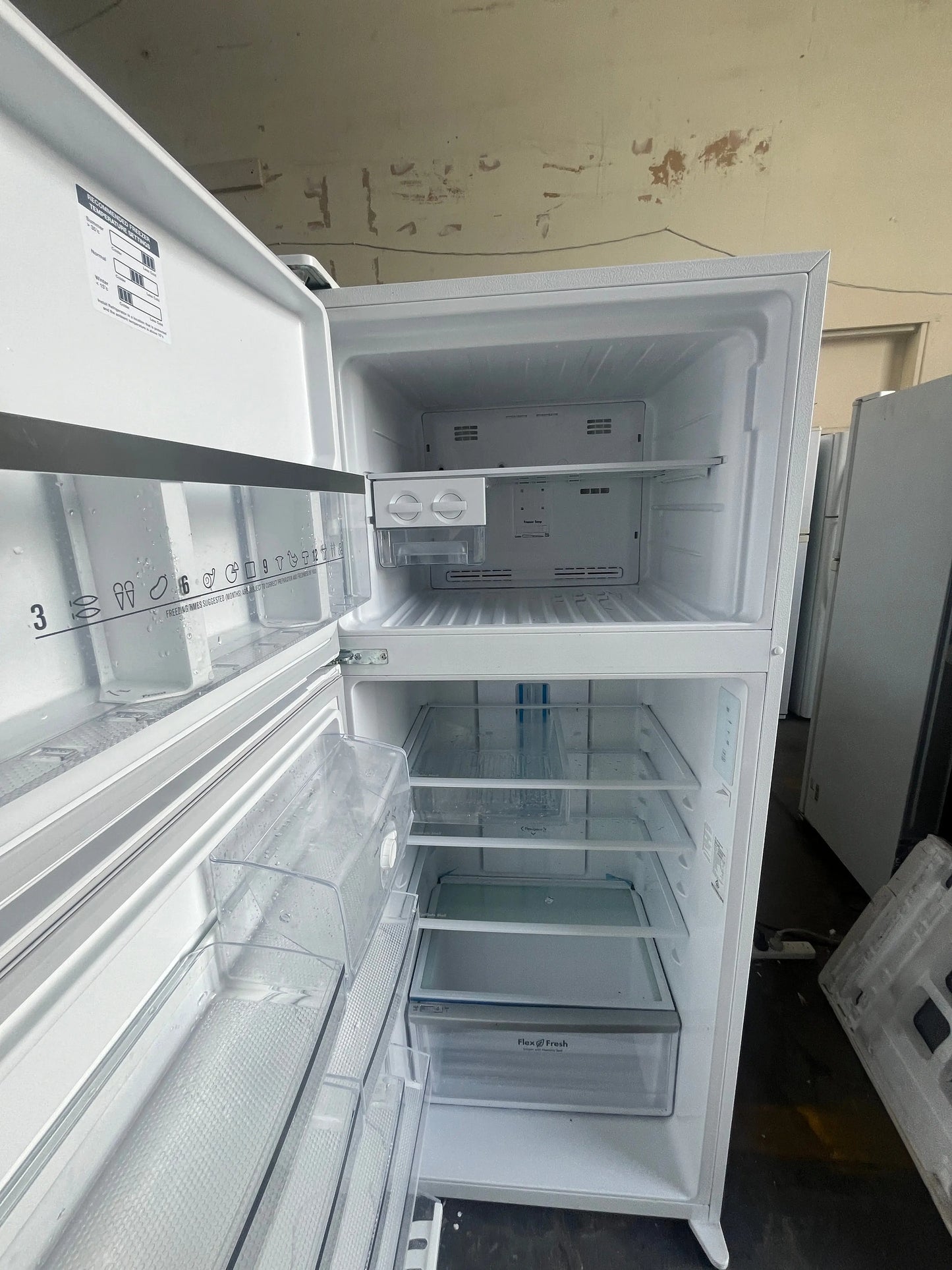 Westinghouse REFRIGERATOR-FREEZER Model: WTB4600WA capacity 462L | ADELAIDE