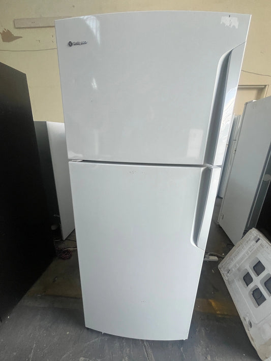 Westinghouse REFRIGERATOR-FREEZER Model: WTB4600WA capacity 462L | ADELAIDE