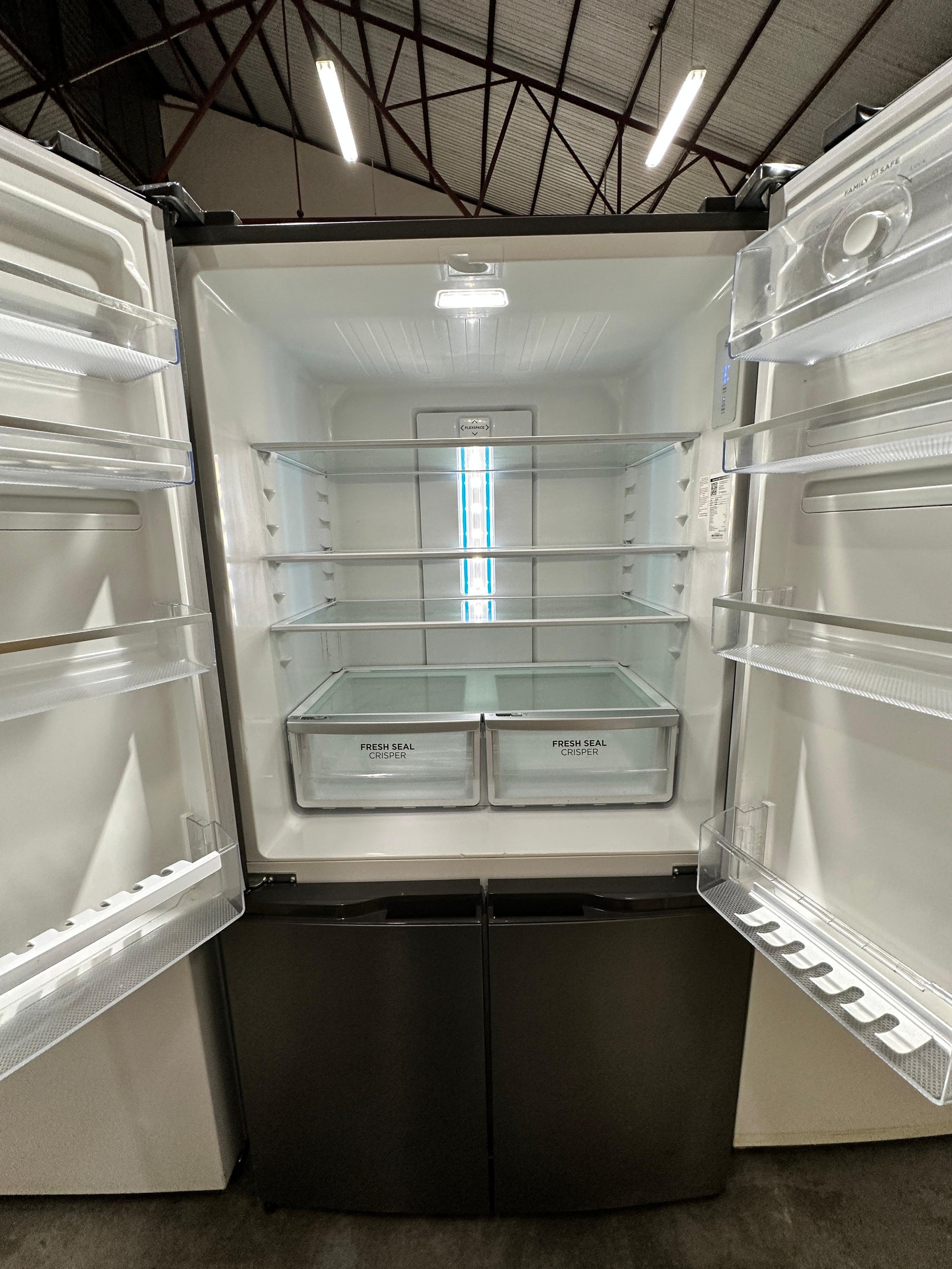 Westinghouse 541L Quad Door Fridge Freezer – Refurbished