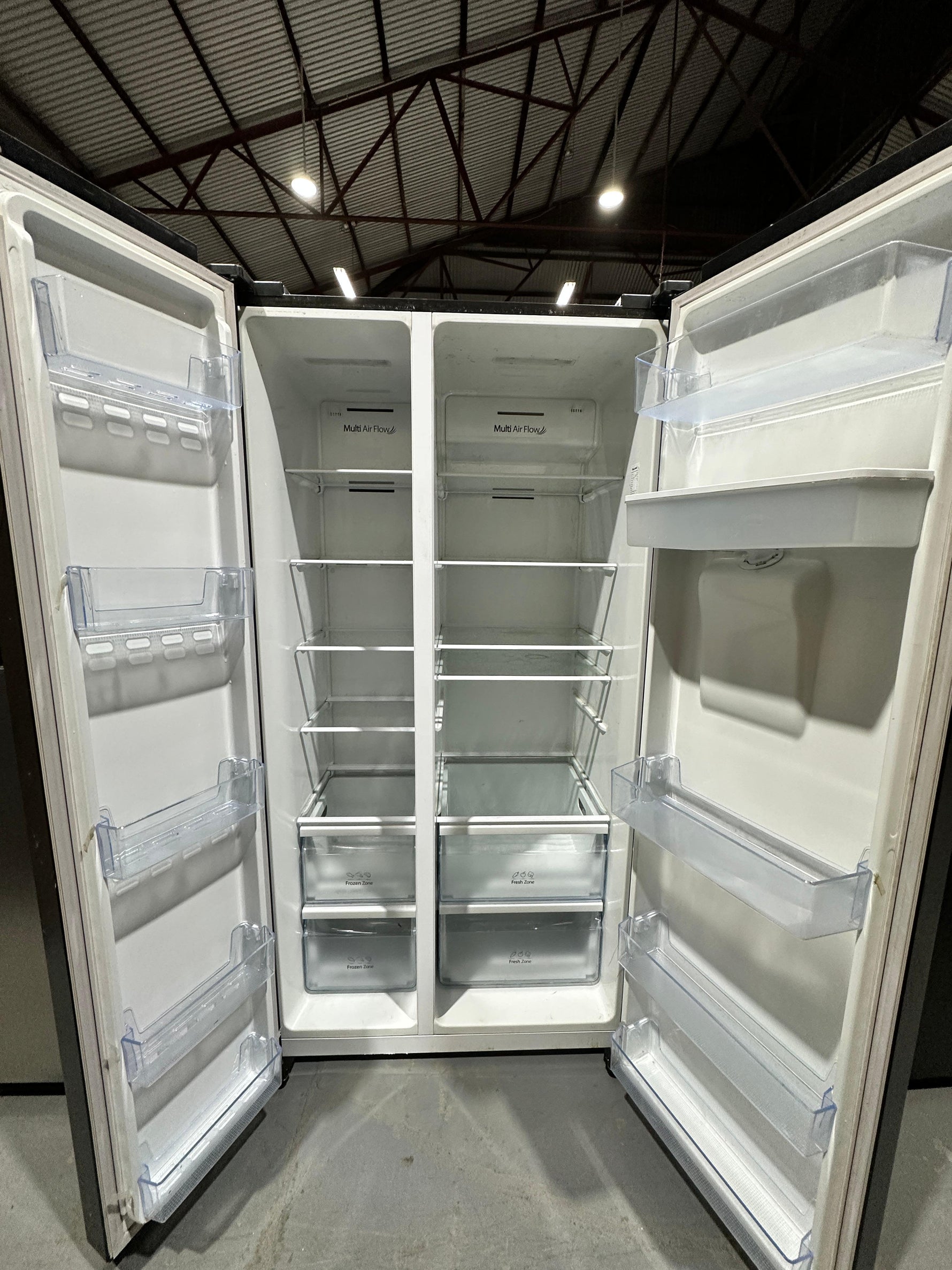 Hisense 578L Side by Side Fridge Freezer – Refurbished