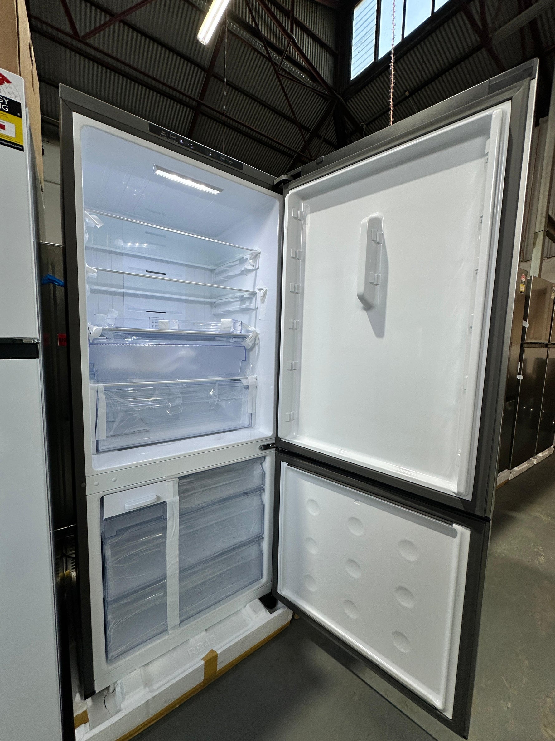 Samsung 427 litres bottom mount fridge freezer, factory seconds