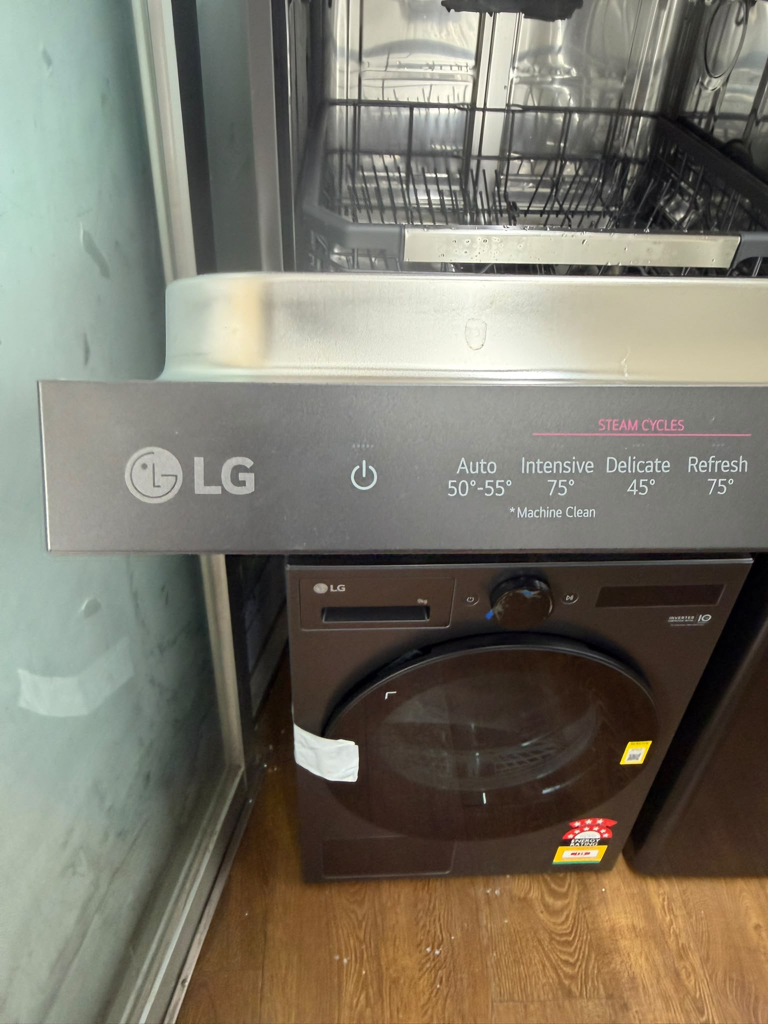 LG 15 Place QuadWash Built-Under Dishwasher XD3A25UMB – Factory Seconds