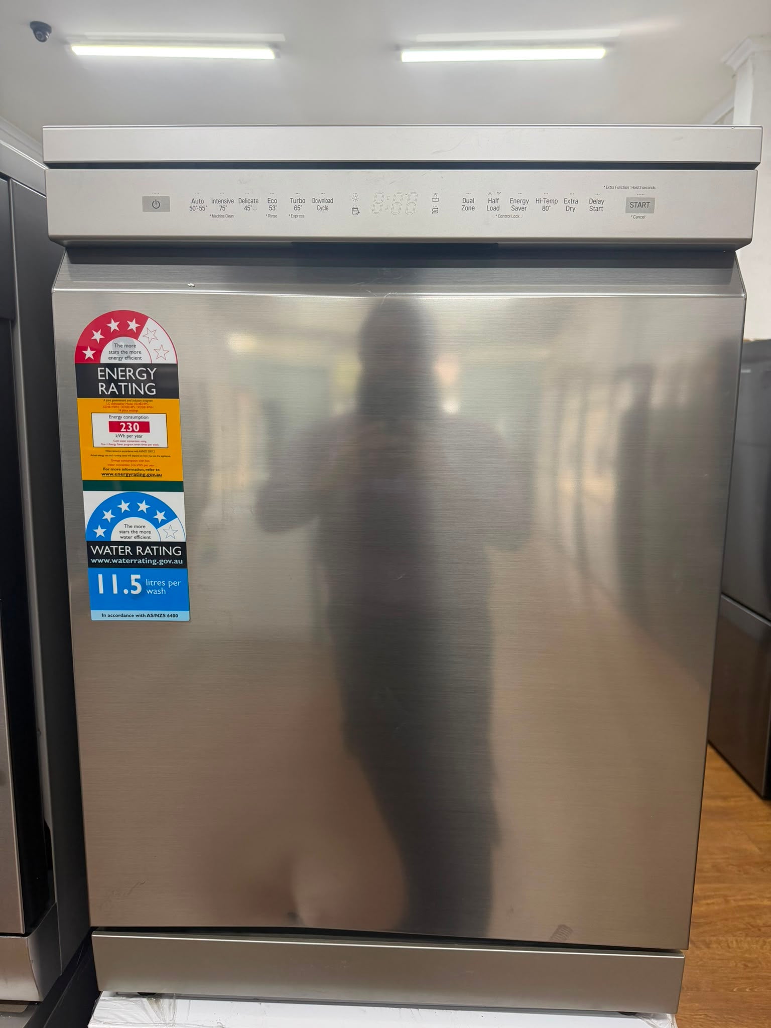 LG 60cm 14 Place QuadWash Dishwasher XD5B14PS – Factory Seconds