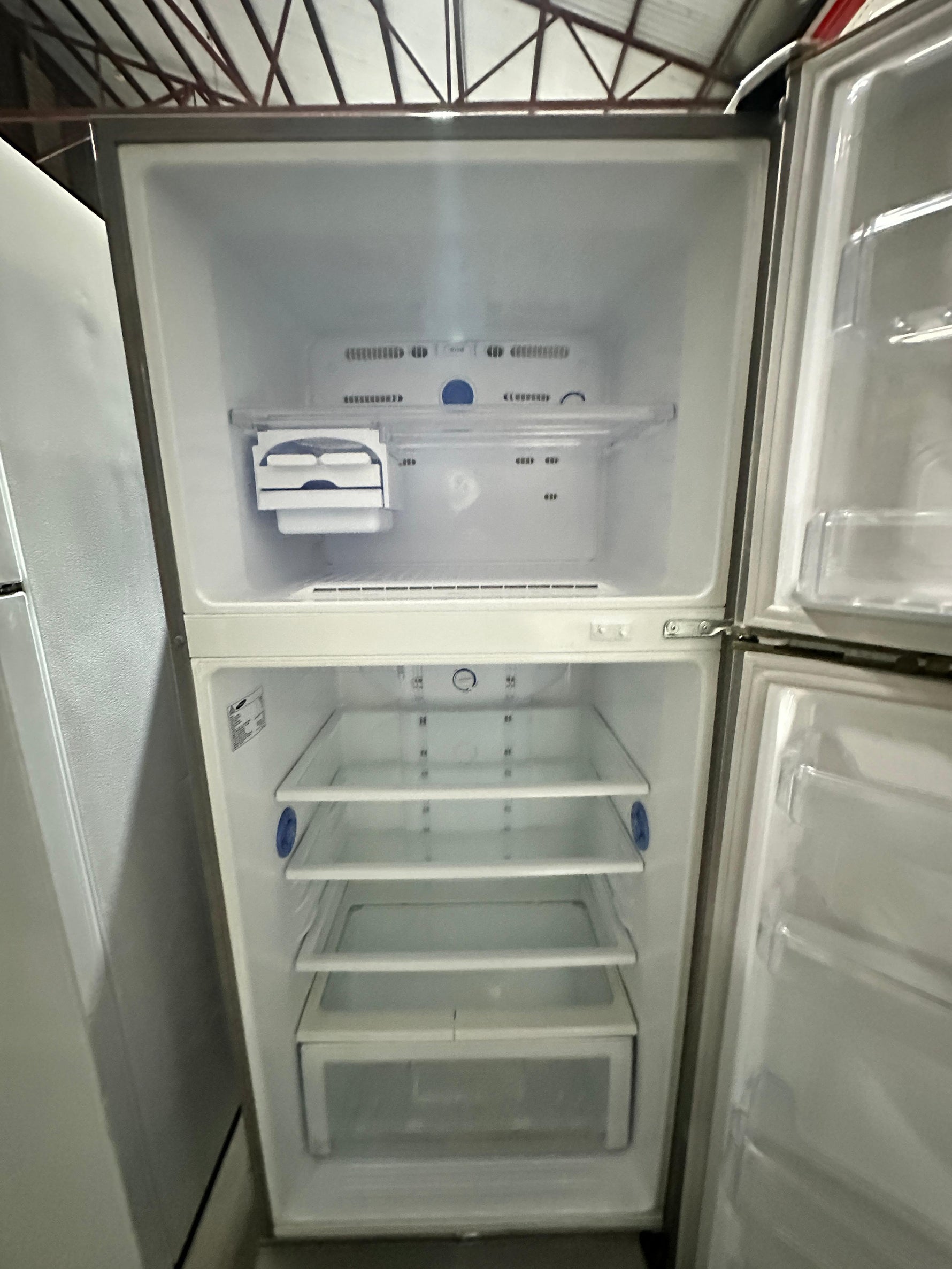 Samsung 431L Top Mount Fridge Freezer – Refurbished