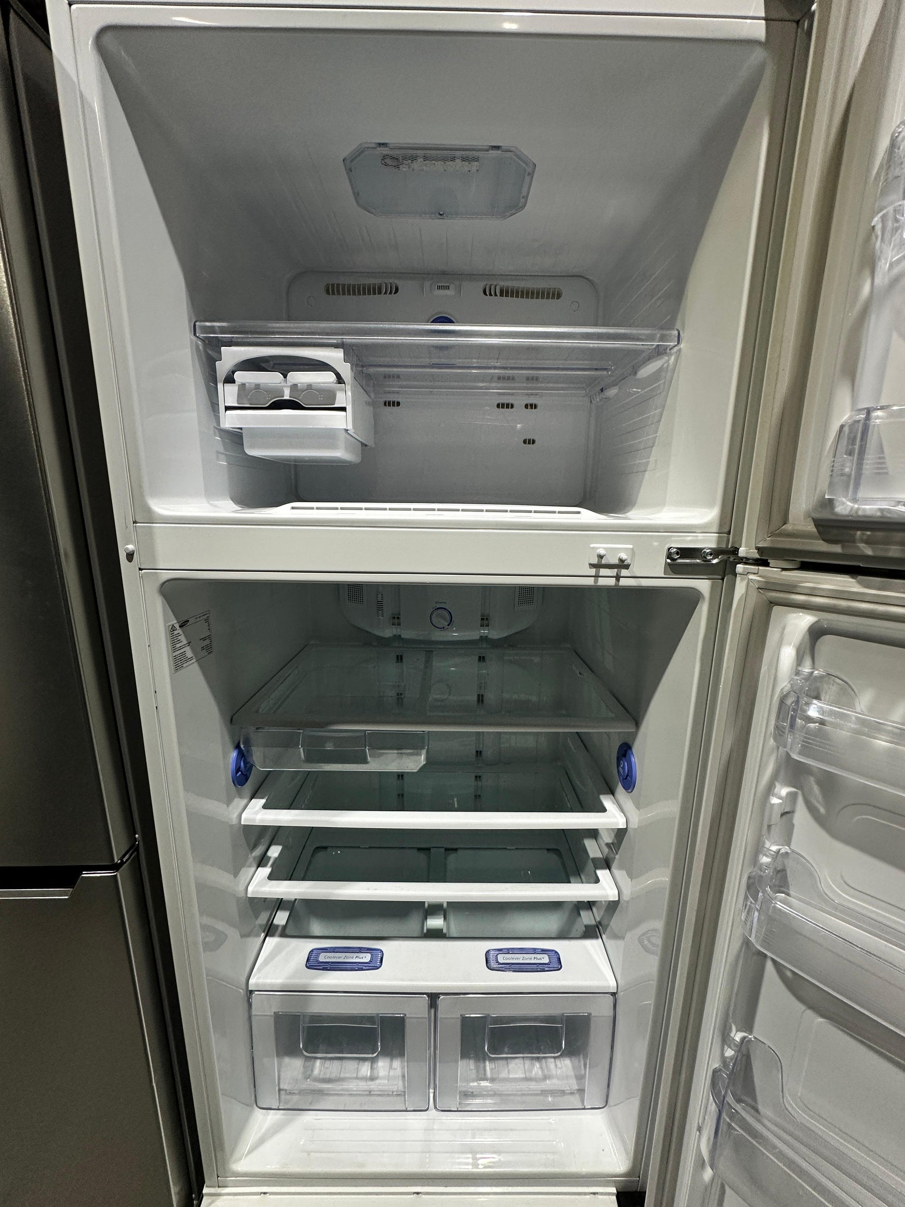 Samsung 471L Top Mount Fridge Freezer – Refurbished