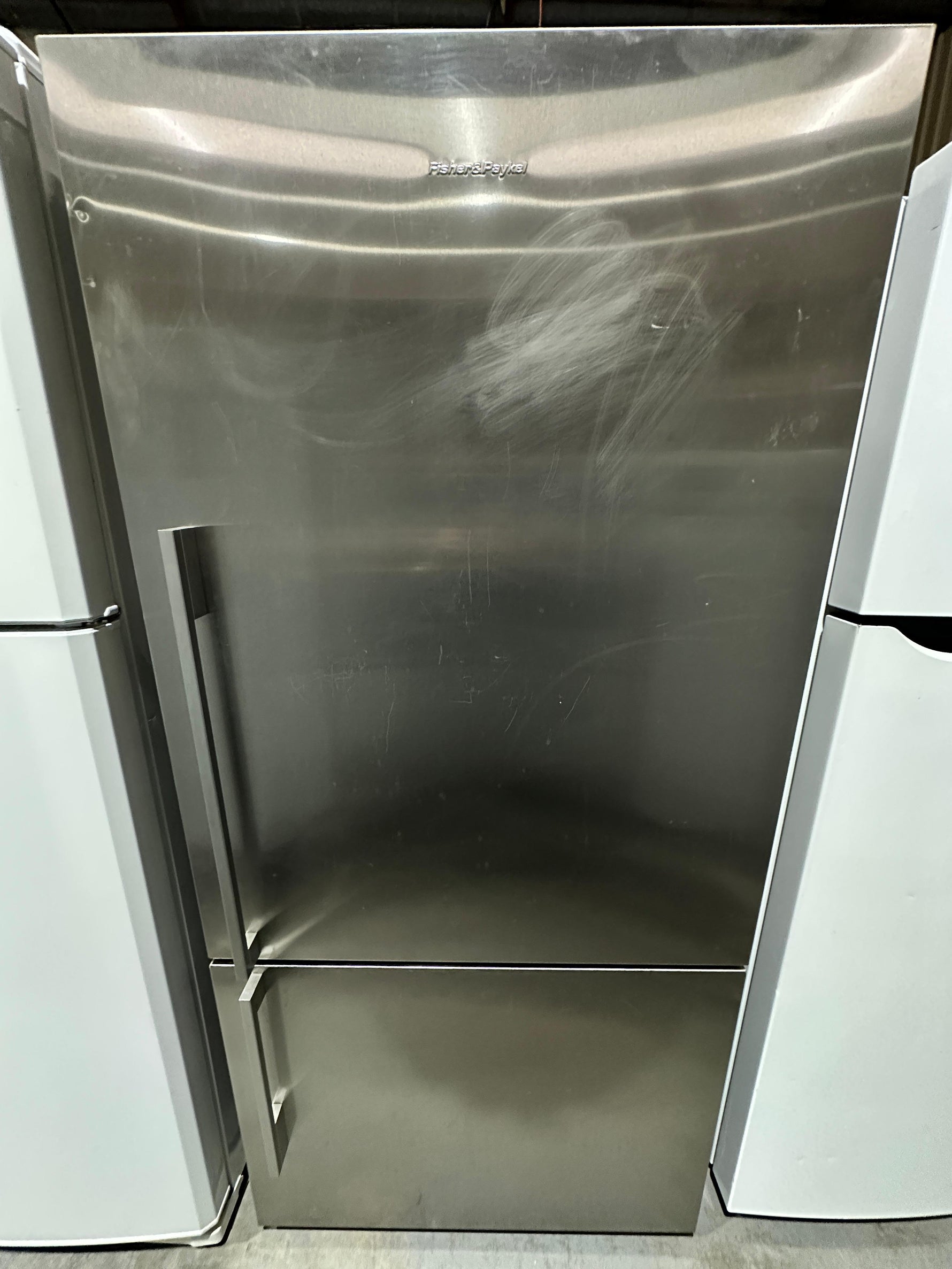 Fisher & Paykel 519L Bottom Mount Fridge Freezer – Refurbished