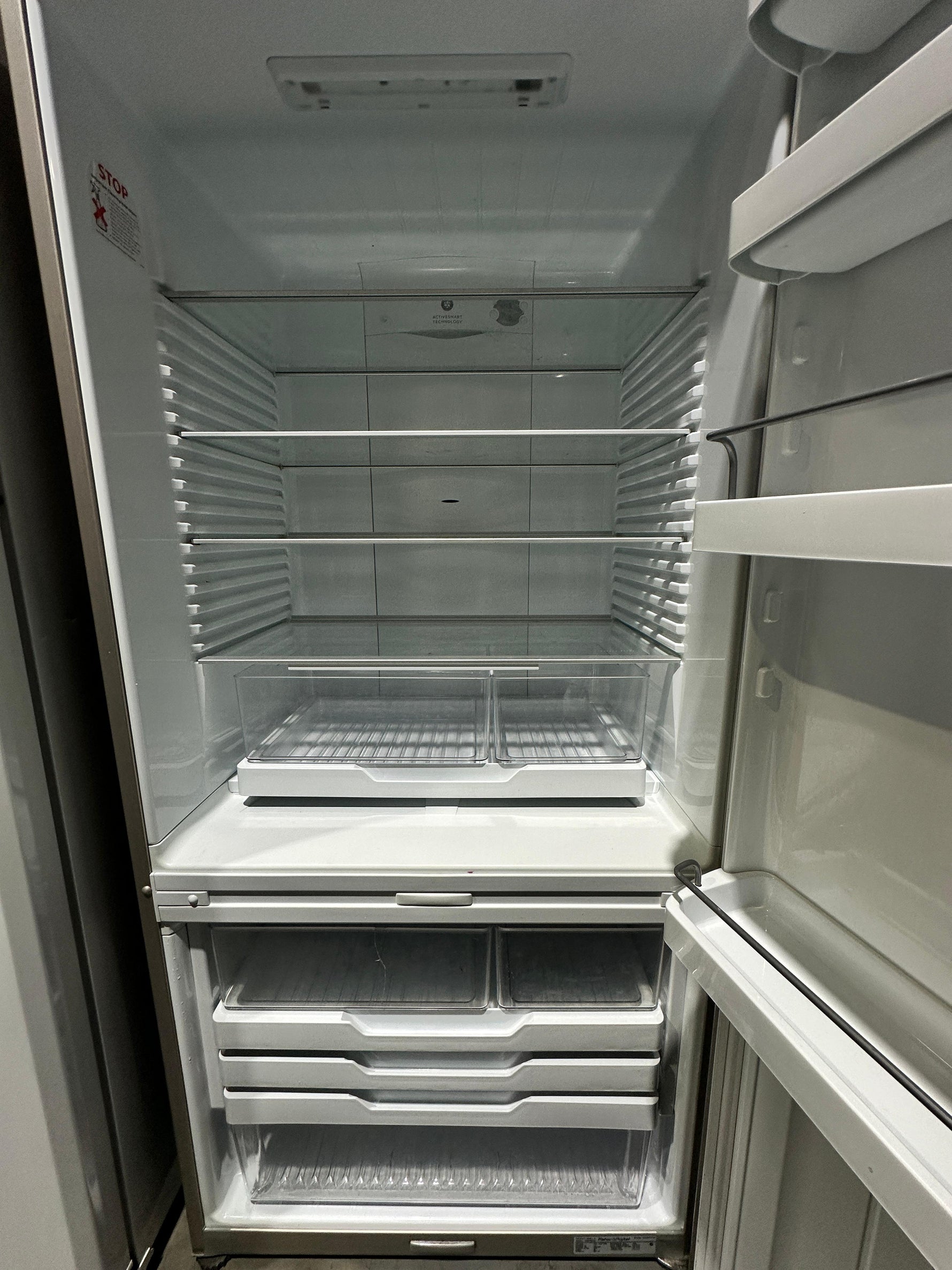 Fisher & Paykel 519L Bottom Mount Fridge Freezer – Refurbished