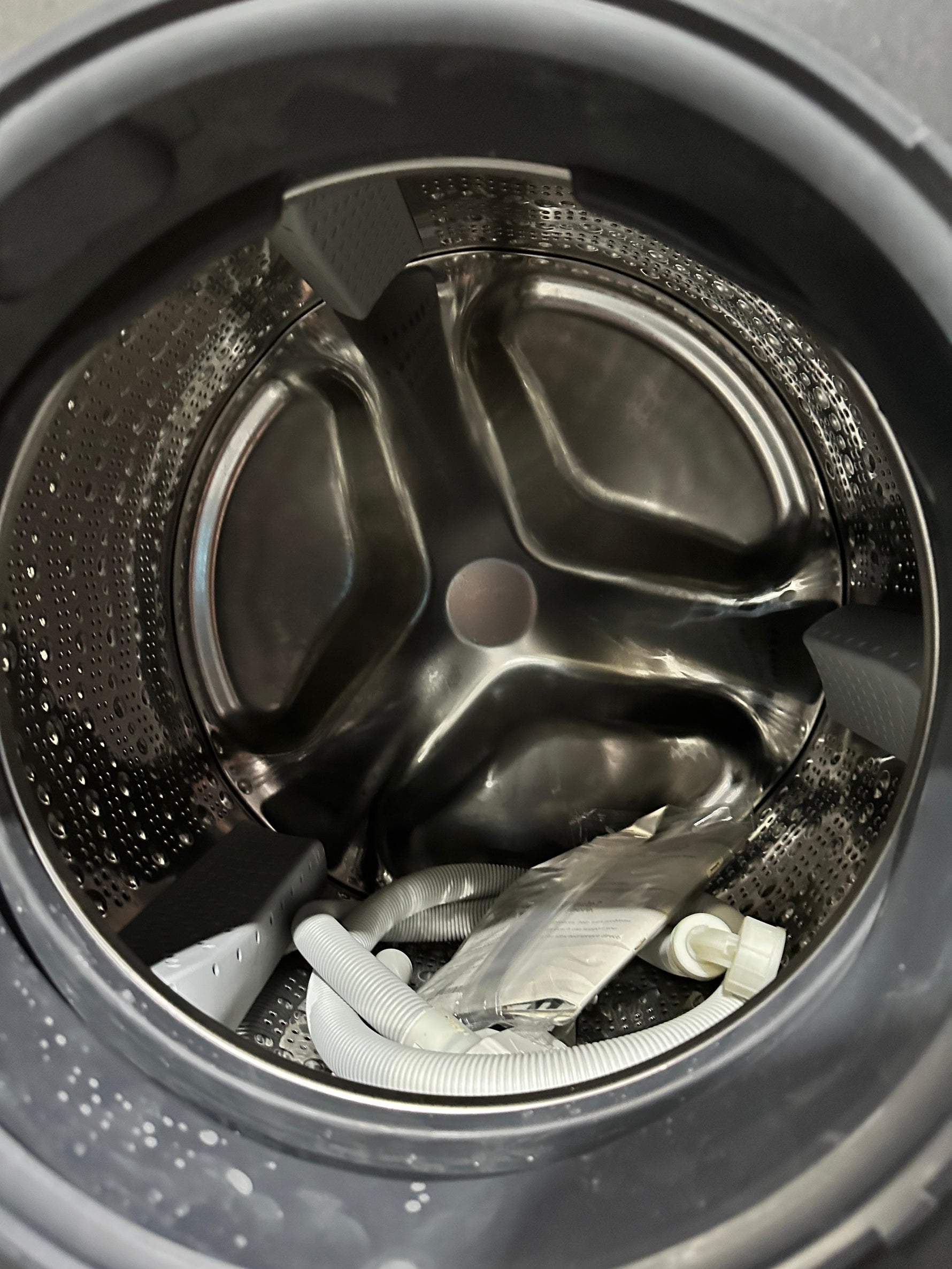 Bosch Series 6 9kg Front Load Washer – Near New