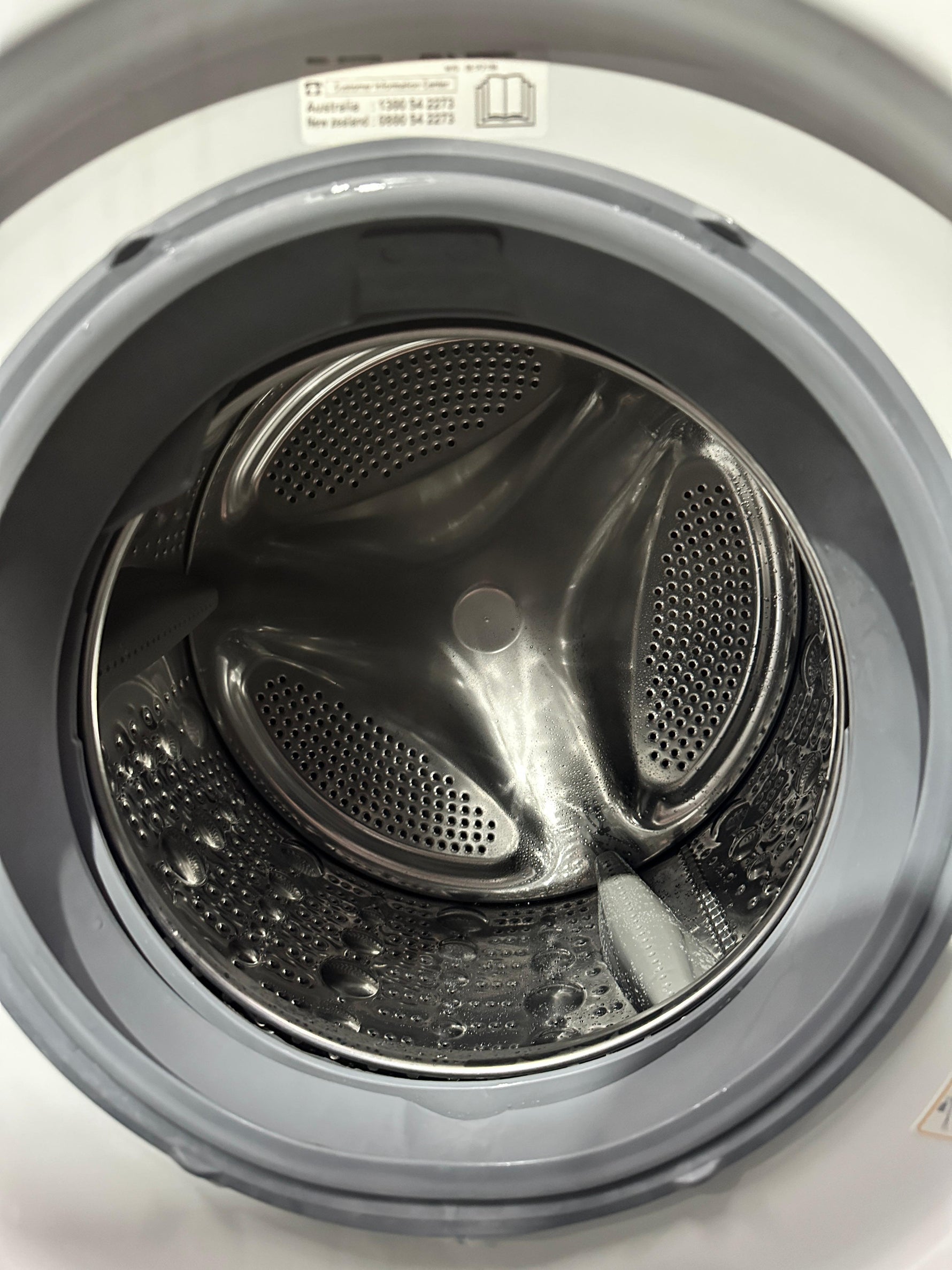 LG 7.5kg Front Load Washer – Refurbished
