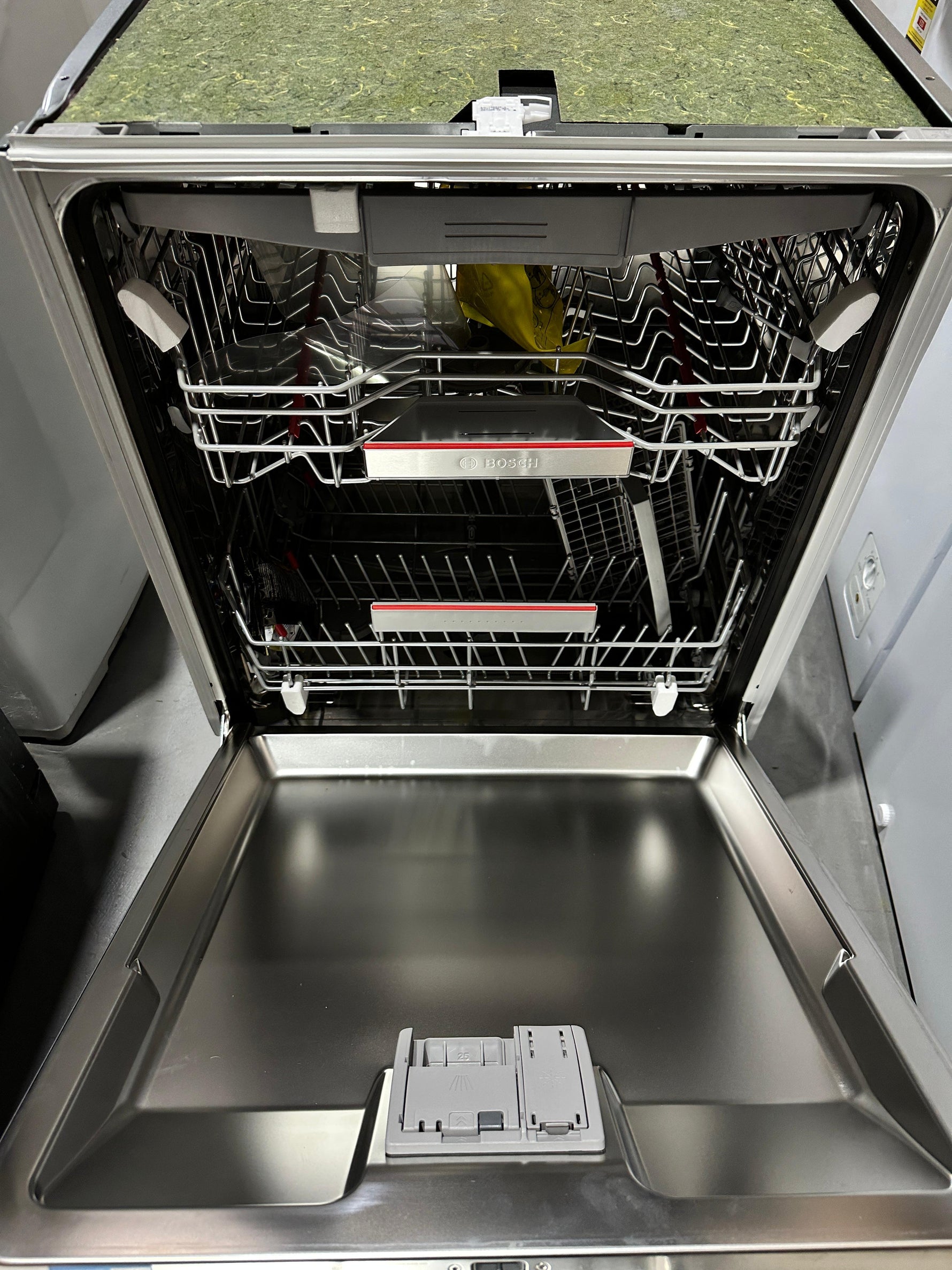 Bosch Series 6 Silence Plus 15 Place Integrated Dishwasher – Factory Seconds