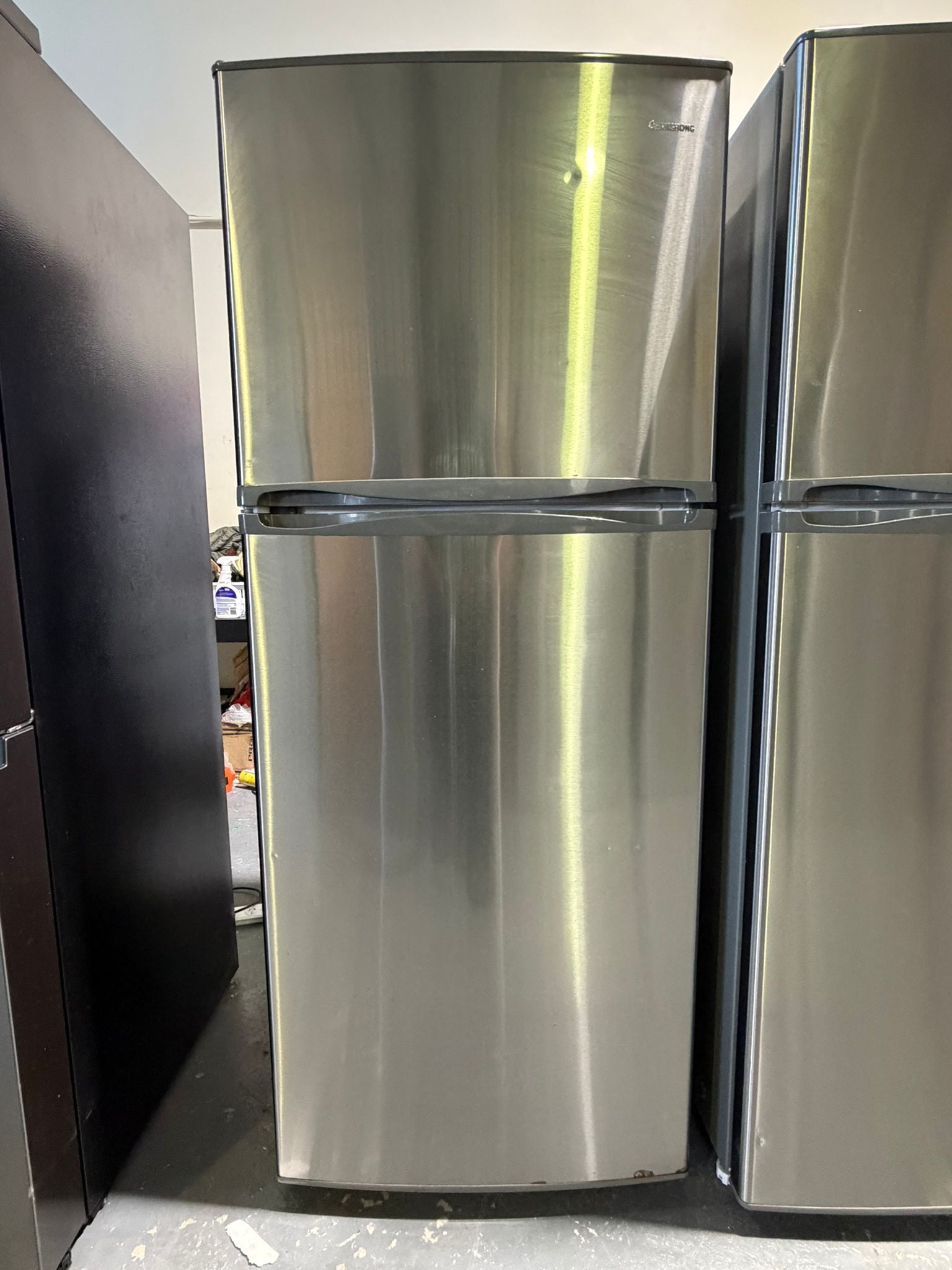 CHANGHONG 400L Fridge Freezer – Refurbished