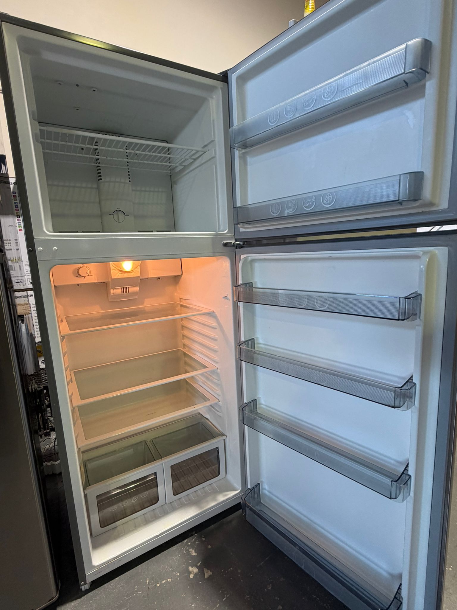 CHANGHONG 400L Refurbished Fridge Freezer – Great Value
