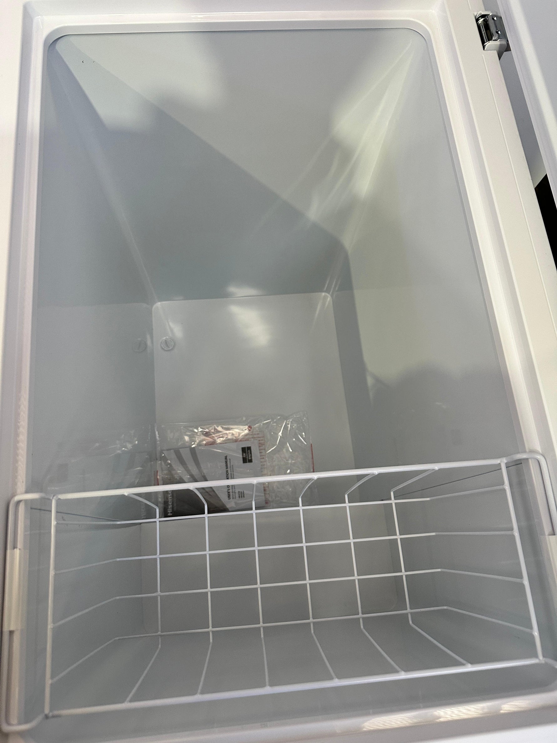 Factory Seconds Hisense 200L Hybrid Chest Freezer – HRCF201 | ADELAIDE