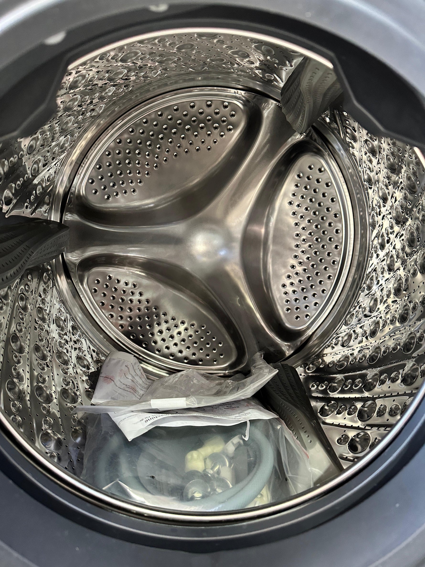 Factory Seconds Hisense Series 9 12kg Front Load Washing Machine | ADELAIDE