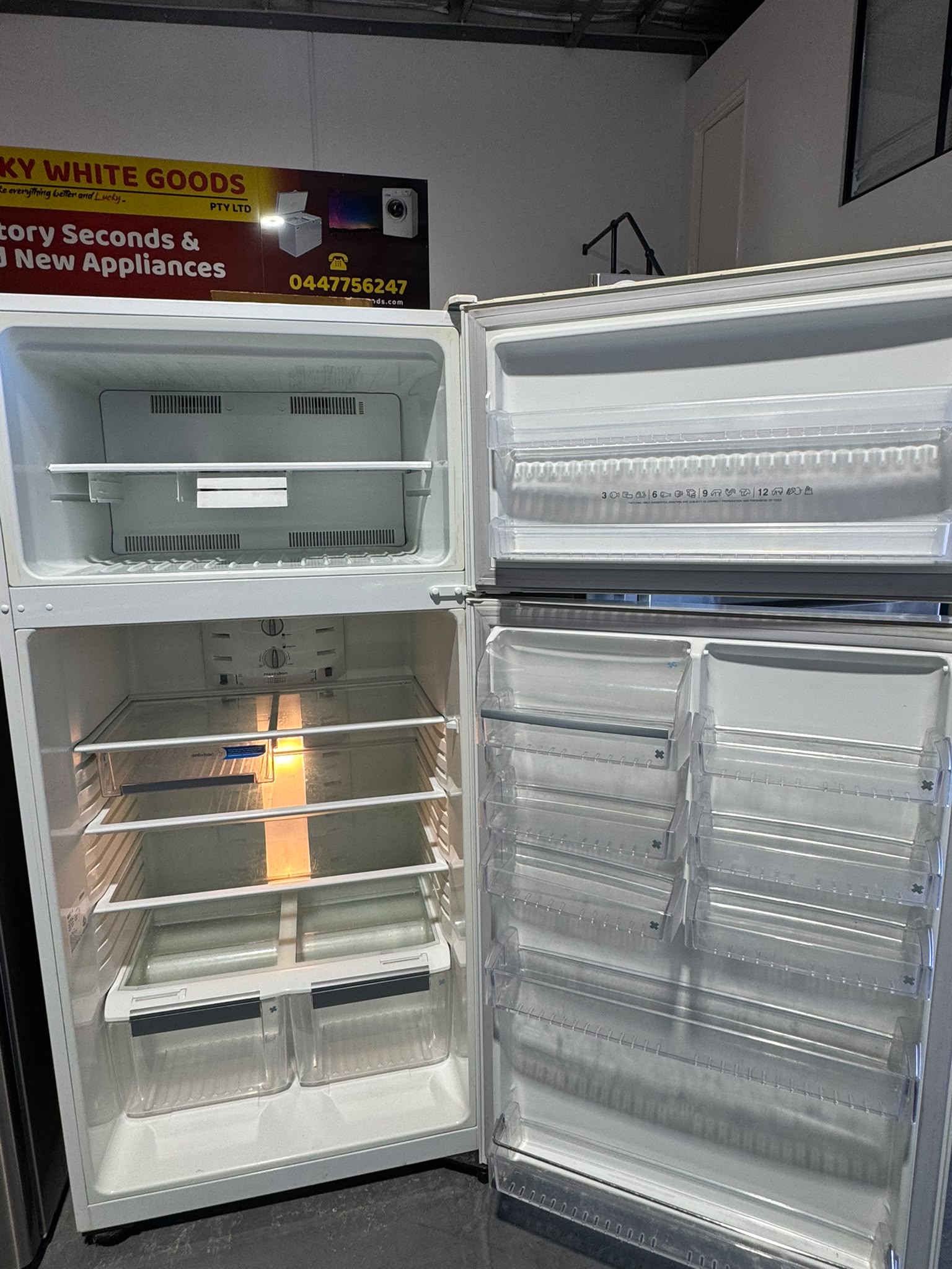 Refurbished Electrolux 517L Top Mount Fridge Freezer | PERTH