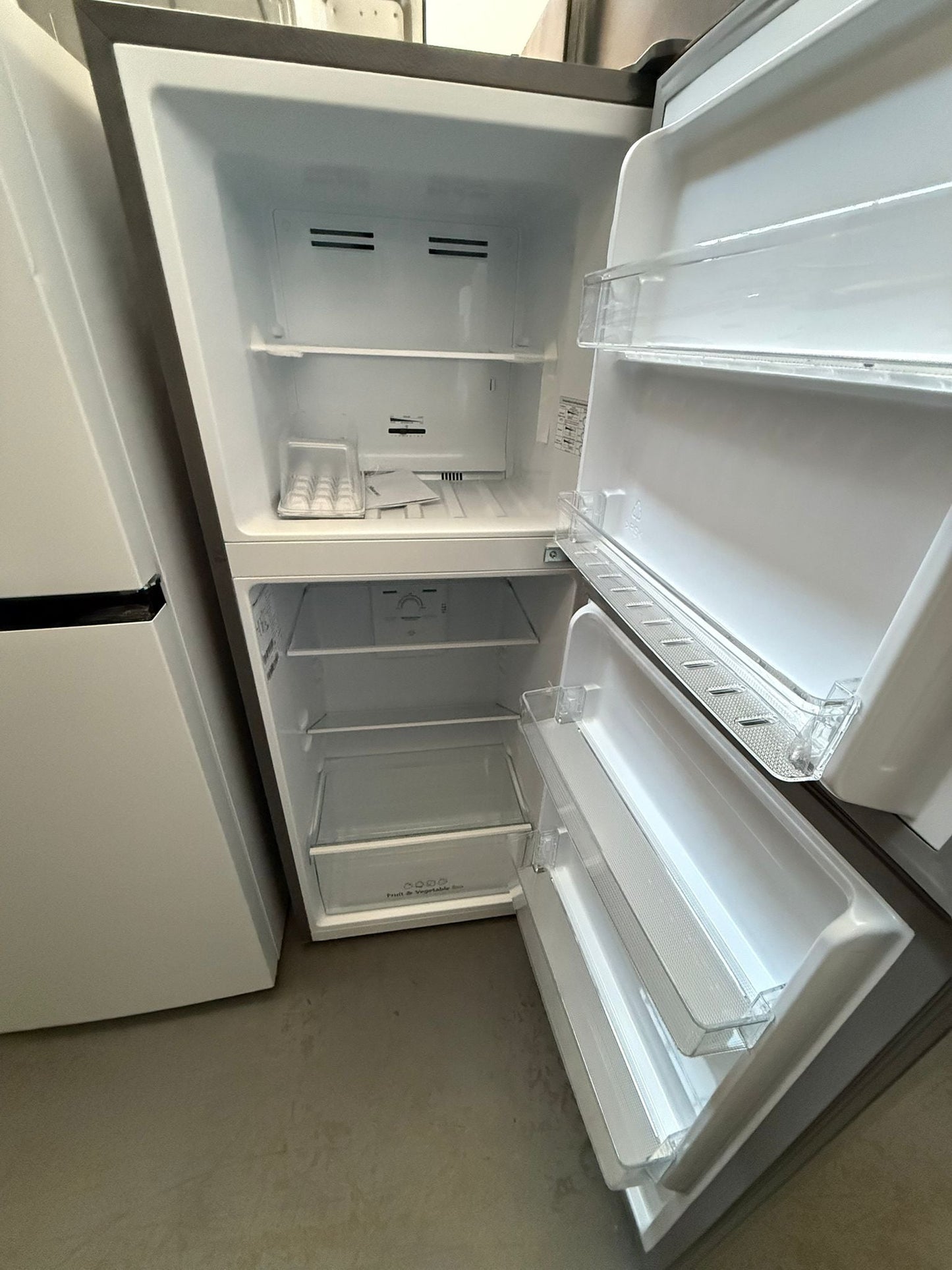 Factory Second Hisense 205 L Fridge Freezer | ADELAIDE