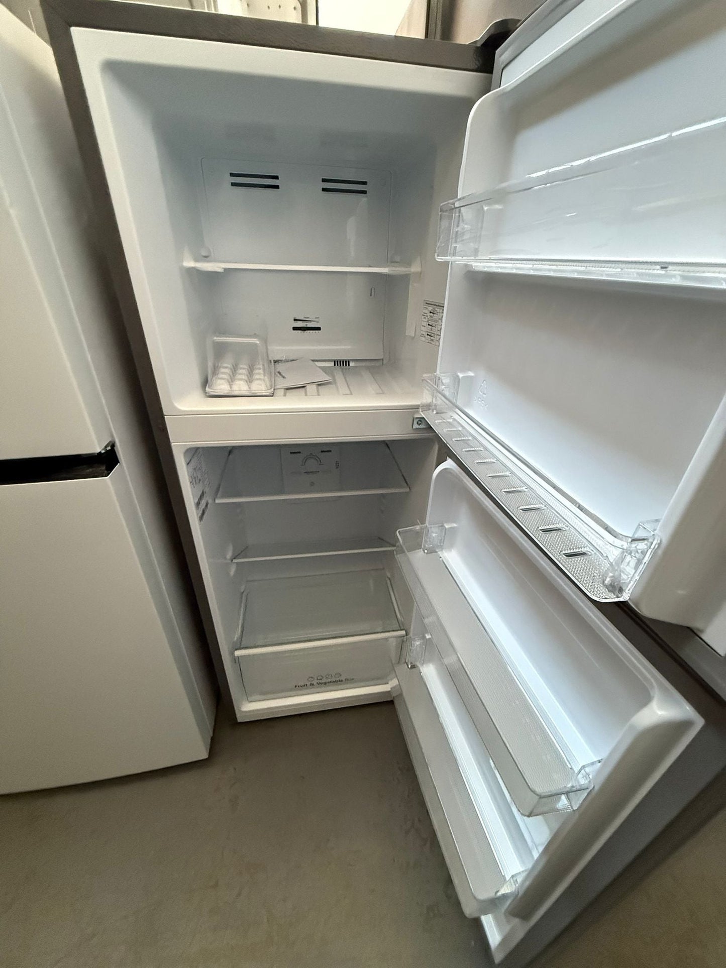 Factory Second Hisense 205 L Fridge Freezer | ADELAIDE