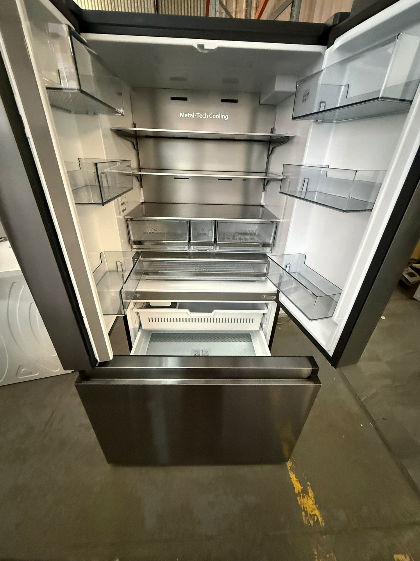 Refurbished Hisense 634 L French Door Fridge Freezer | ADELAIDE