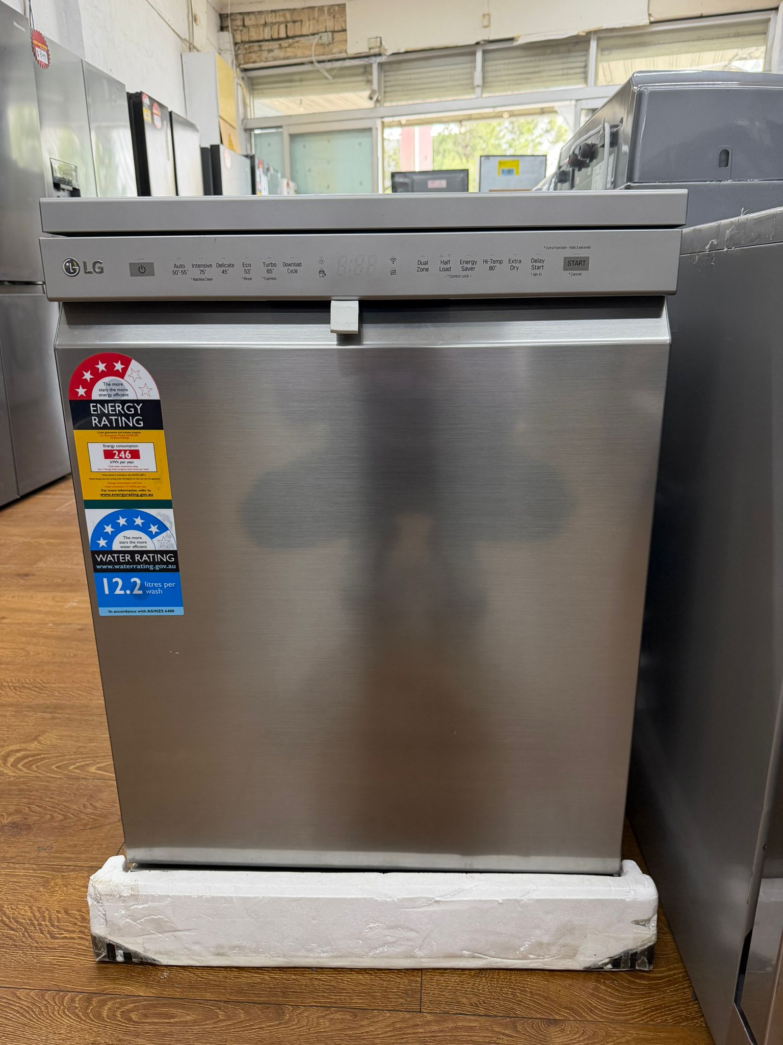 Factory Seconds LG XD4B15PS QuadWash 15-Place Setting Freestanding Dishwasher (Platinum Steel) – Carton Damage | RESERVOIR