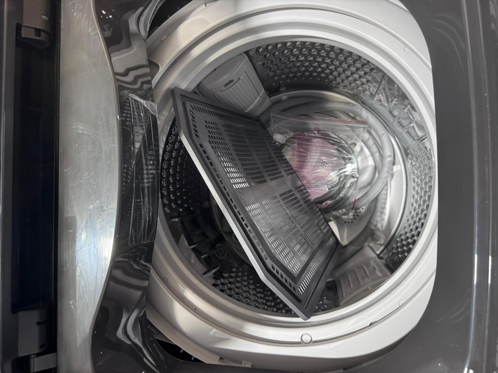 Kenmore Fridge + CHiQ 8kg Washer Package