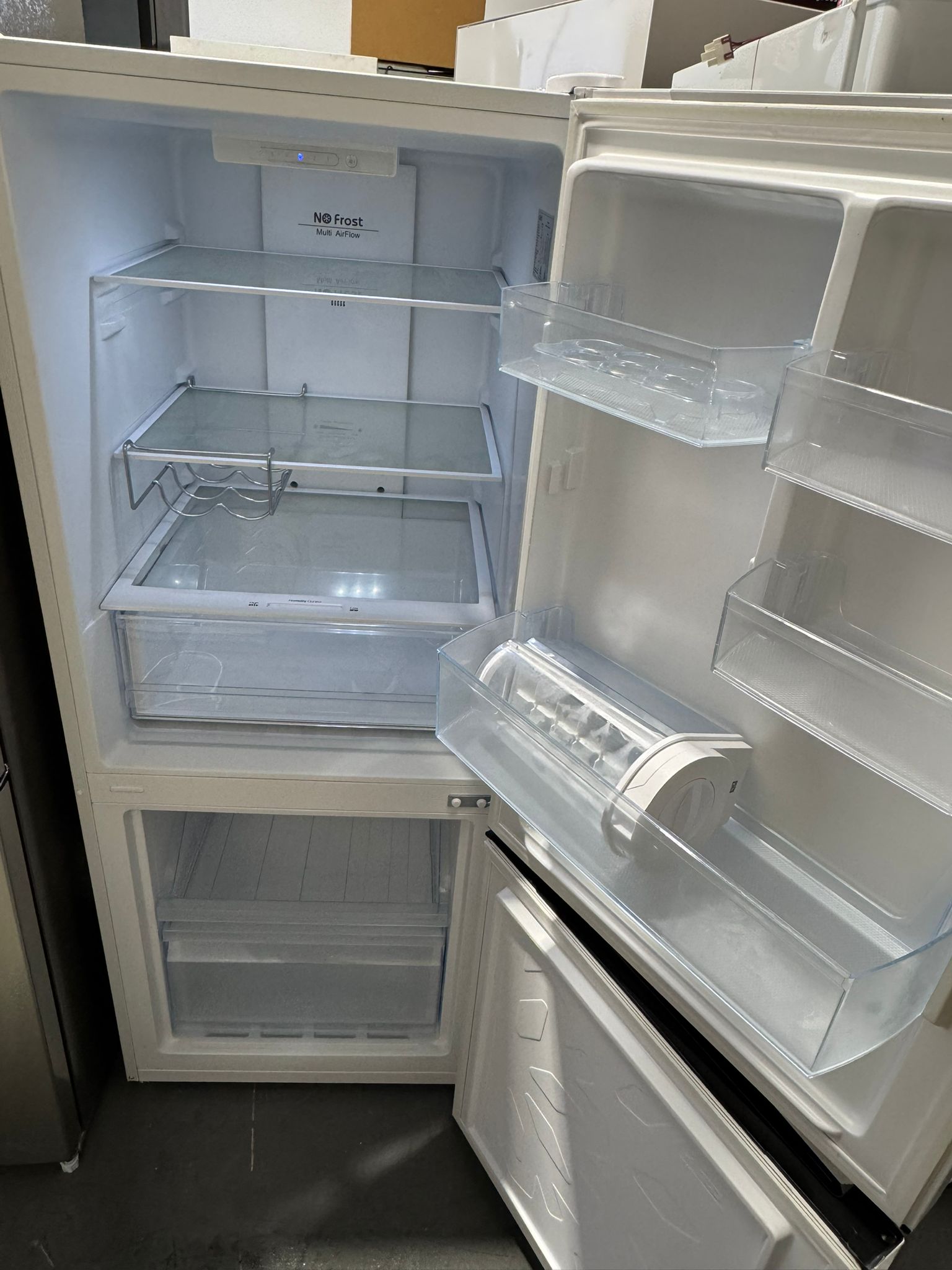 CHiQ 283L Bottom Mount Fridge Freezer – Refurbished | PERTH