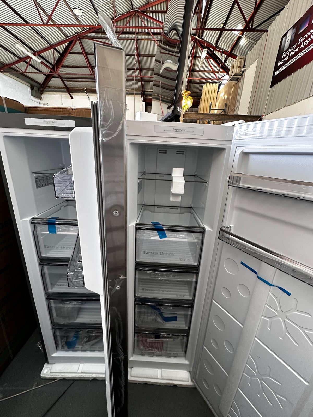 CHiQ 206L Vertical Hybrid Fridge Freezer CSH205NSS – CHiQ 206L Vertical Hybrid Fridge Freezer CSH206NW – Factory Seconds – Combo | ADELAIDE