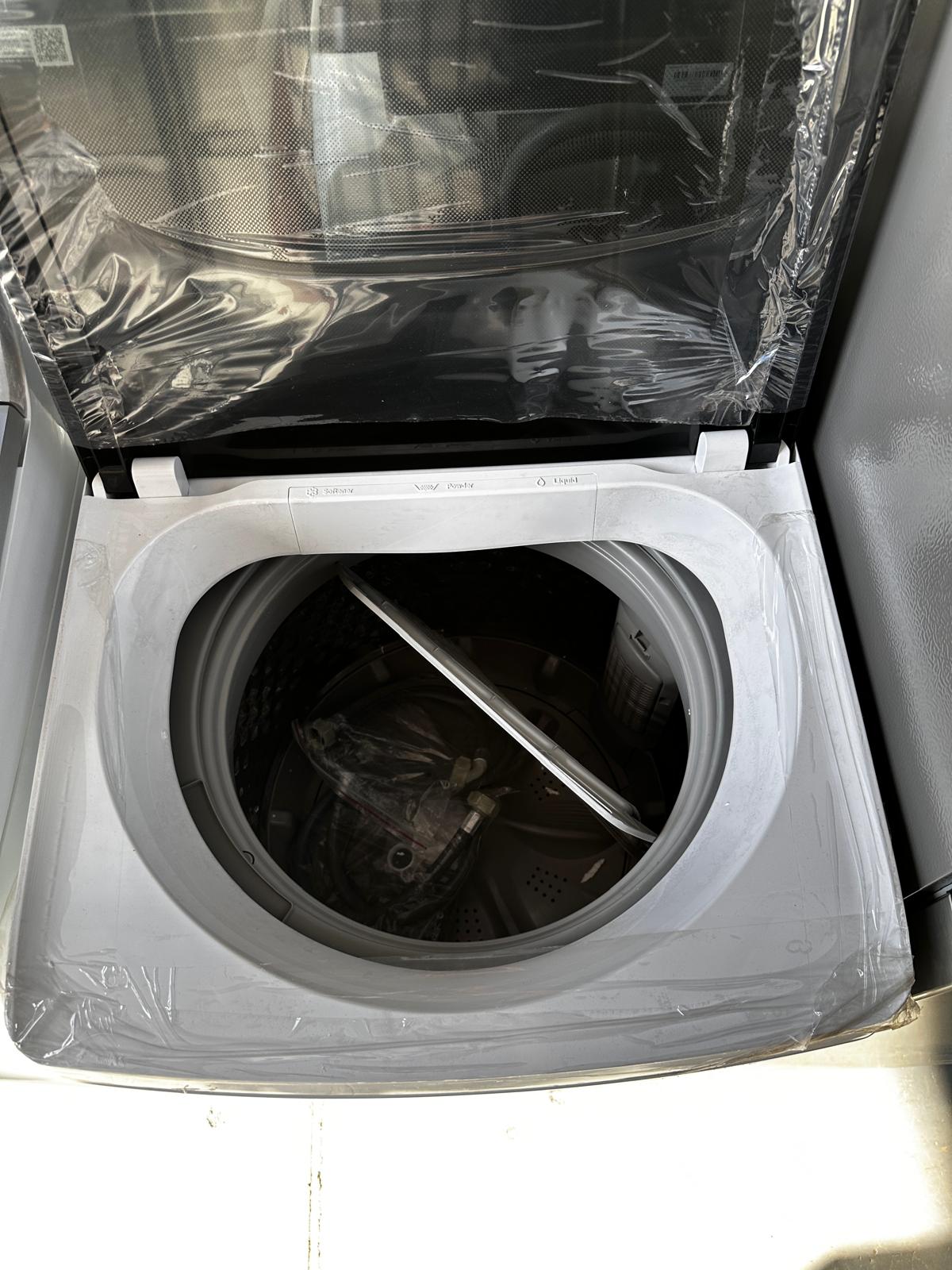 Hisense 205L Top Mount Fridge Freezer HRTF206S – Solt 7kg Top Load Washer GGSTLW7ORC2 – Factory Seconds – Combo | ADELAIDE