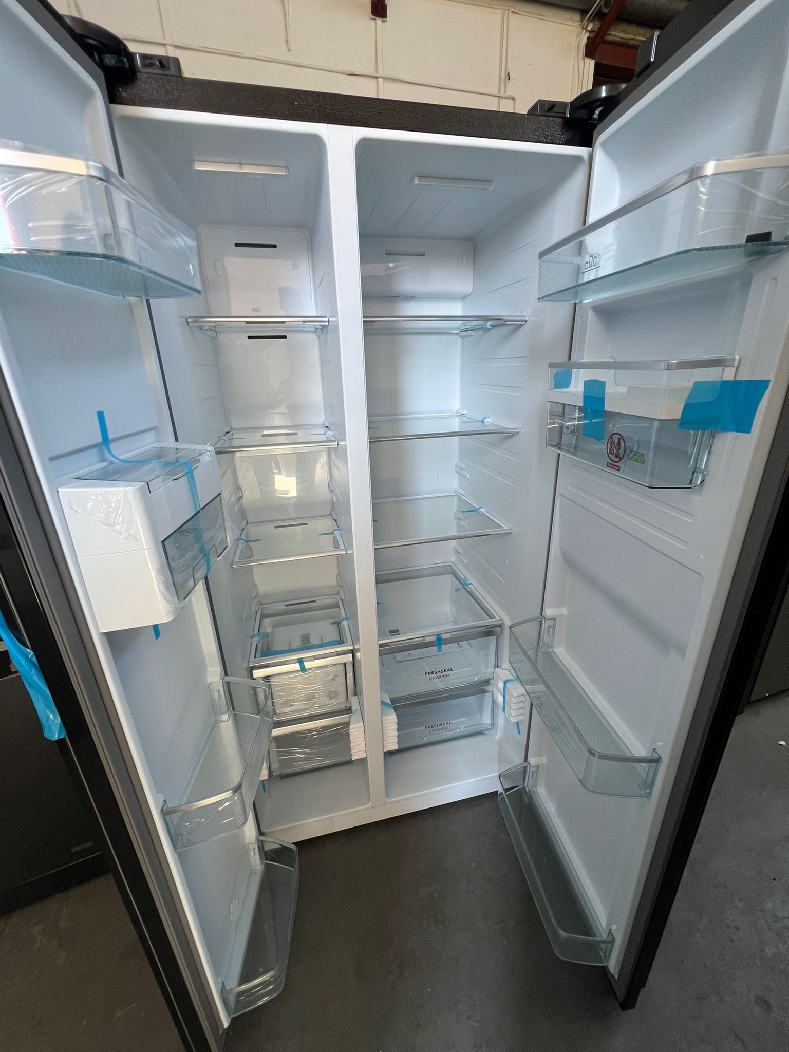 Factory Second Westinghouse 619 L Side by Side Fridge Freezer | ADELAIDE