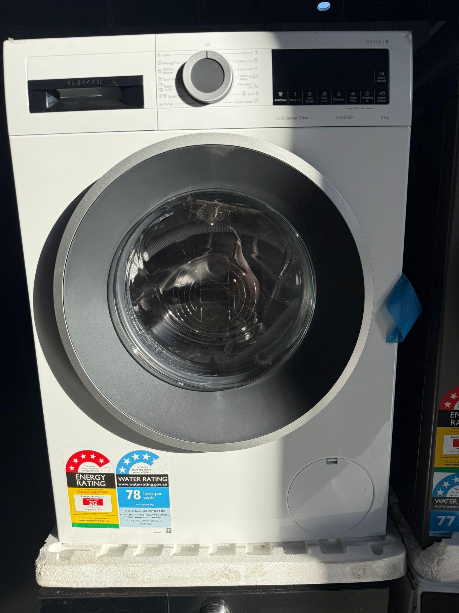 Factory Second Bosch 9 kg Front Load Washer (WGG24409AU) | ADELAIDE