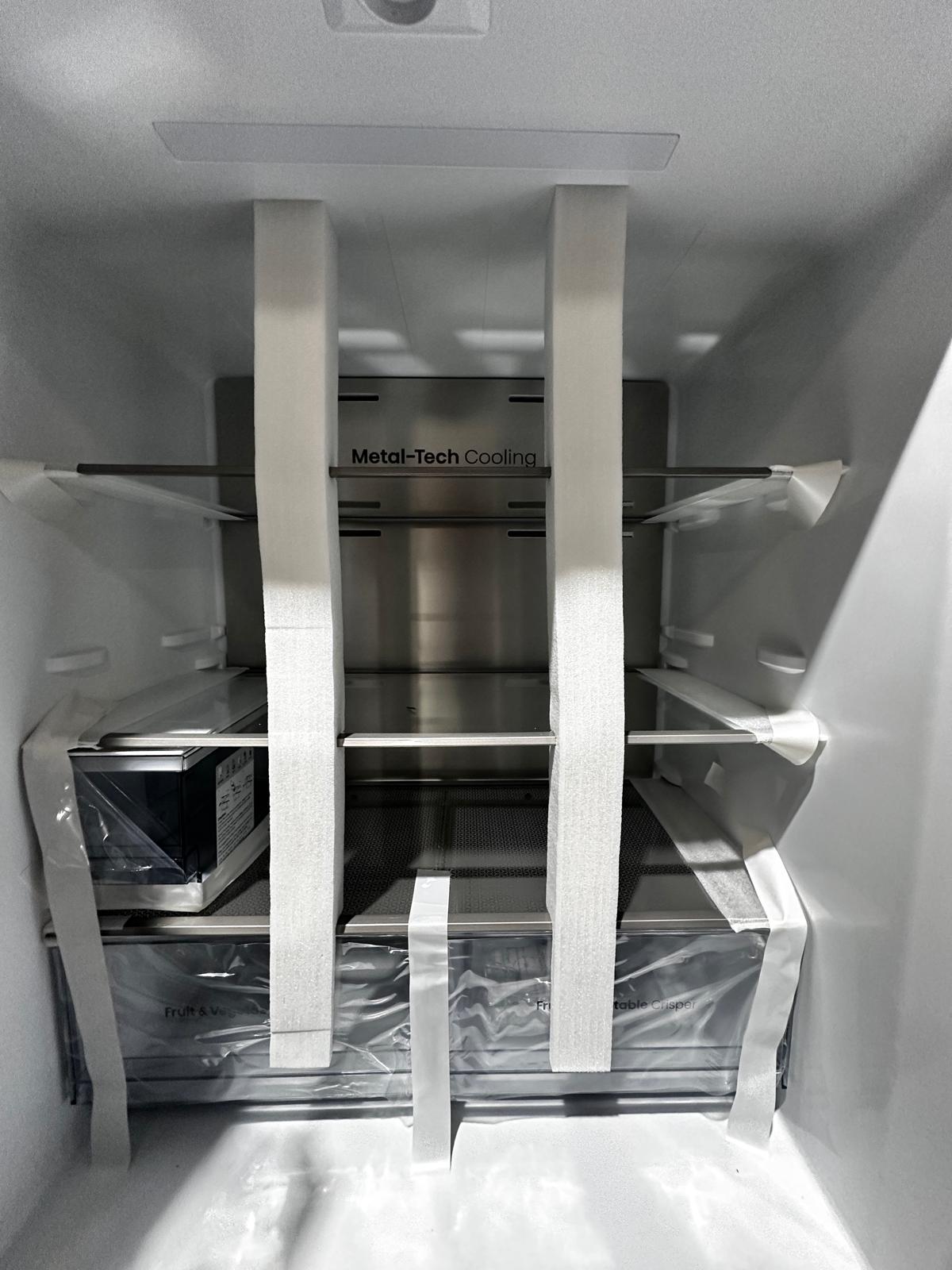 Hisense 483L Quad Door Fridge Freezer HRCd483TBW – Factory Seconds Dark Finish | ADELAIDE