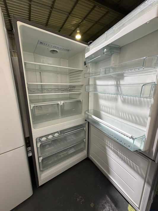 Refurbished Electrolux 510L Bottom Mount Fridge Freezer | BRISBANE