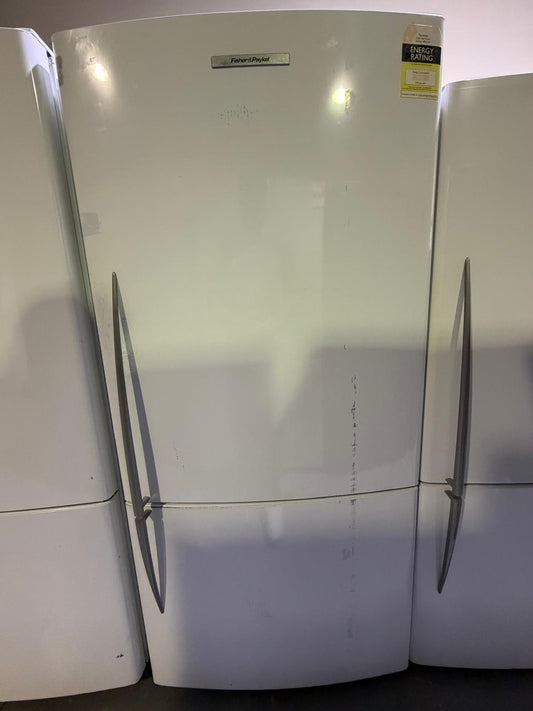 Refurbished Fisher & Paykel 519L Bottom Mount Fridge Freezer | BRISBANE