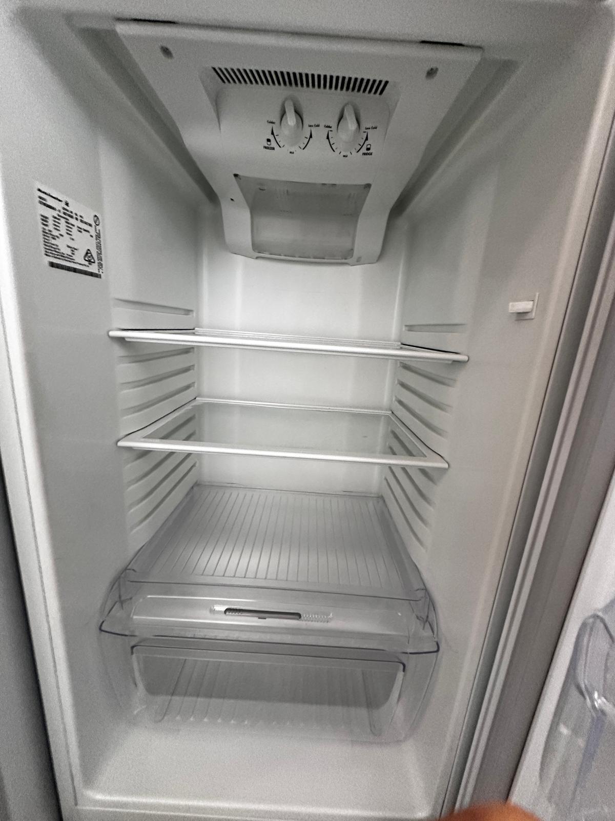 Kelvinator 300L Top Mount Fridge Freezer – Refurbished | ADELAIDE