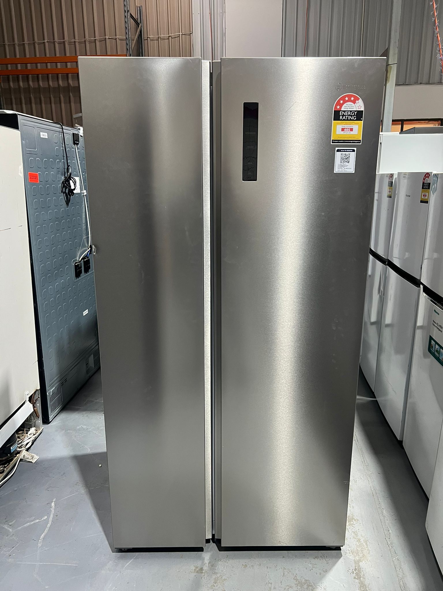 Factory Seconds Westinghouse 624 L Side by Side Fridge Freezer – WSE6630SA